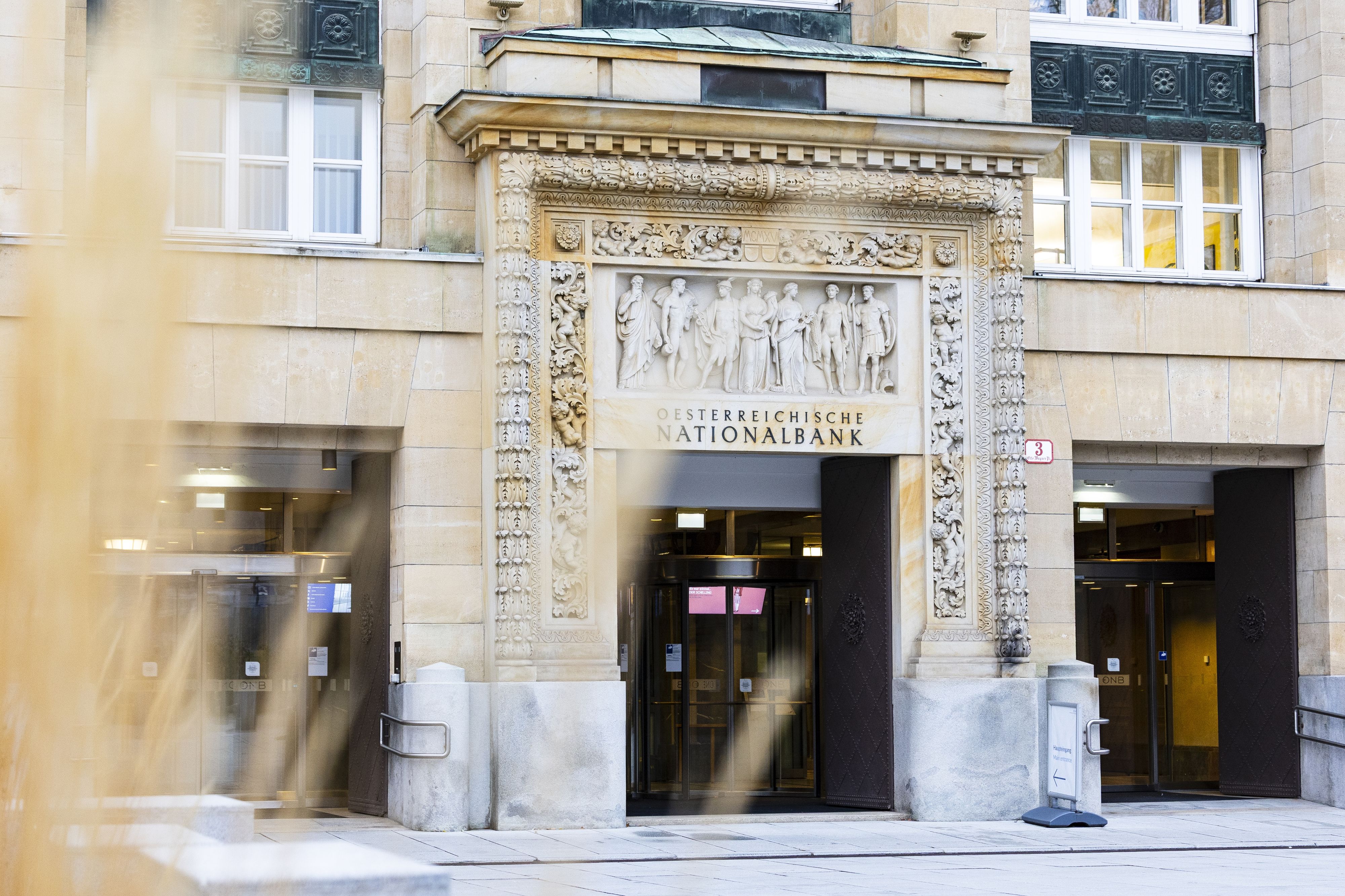 Nationalbank: Dauerhafter Hormus-Ausfall könnte Ölpreise weiter nach oben treiben