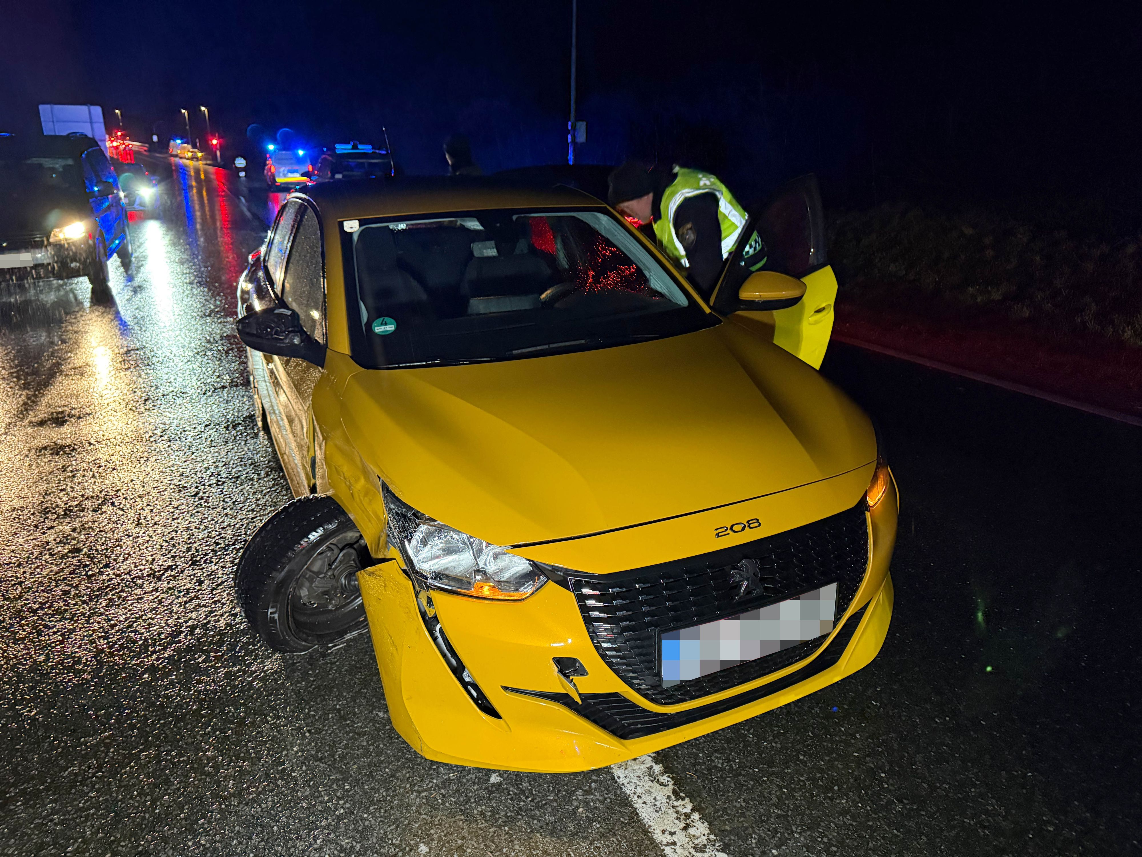 Heute.at - Auto kommt entgegen – Lkw kann Crash nicht verhindern