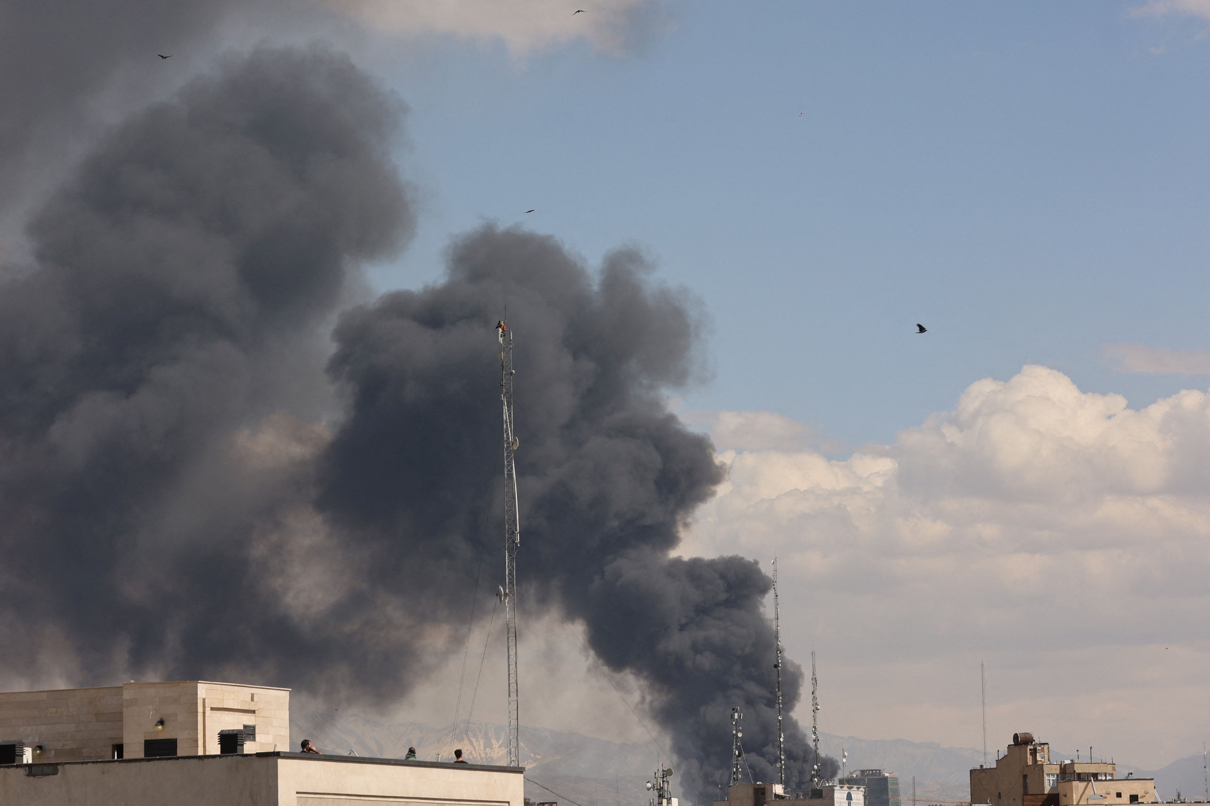 Aus Teheran wurden erneut Explosionen gemeldet. (Symbolbild)
