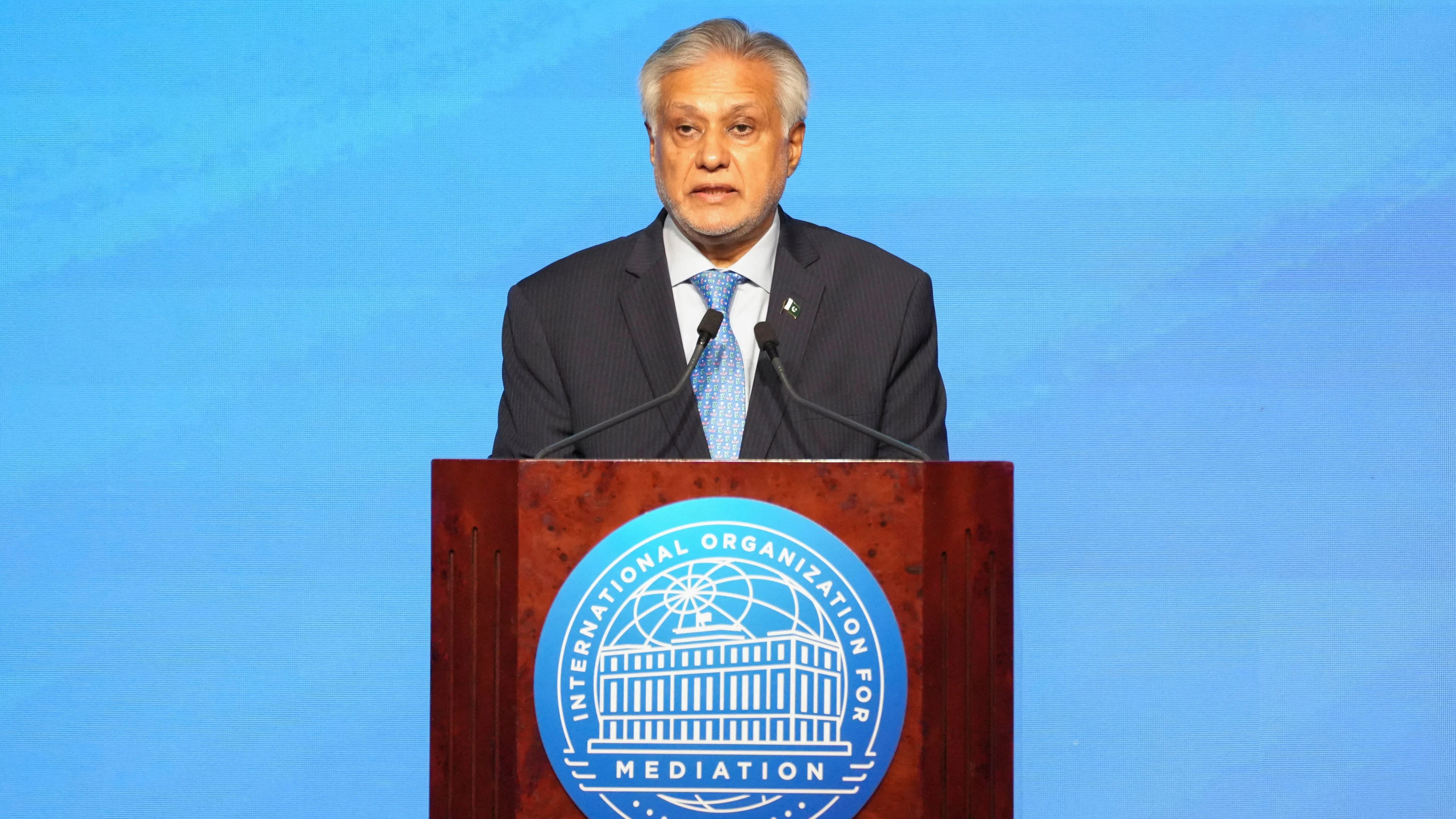 Pakistans Außenminister Ischak Dar bestätigte nun, dass es indirekte Verhandlungen zwischen Teheran und Washington gebe. 