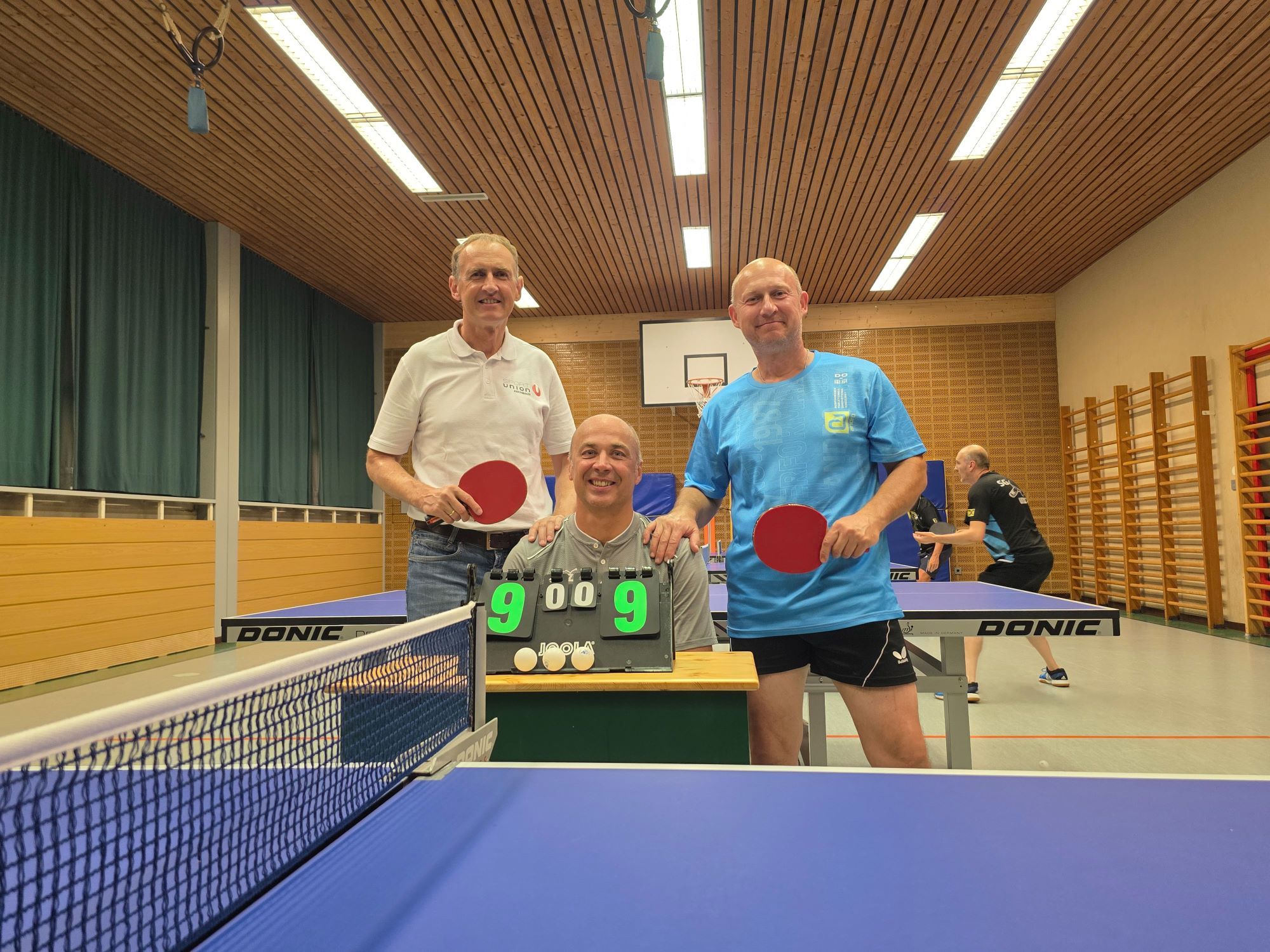 Gym-Direktor Markus Berger und Aschbacher Sportunion-Funktionäre.