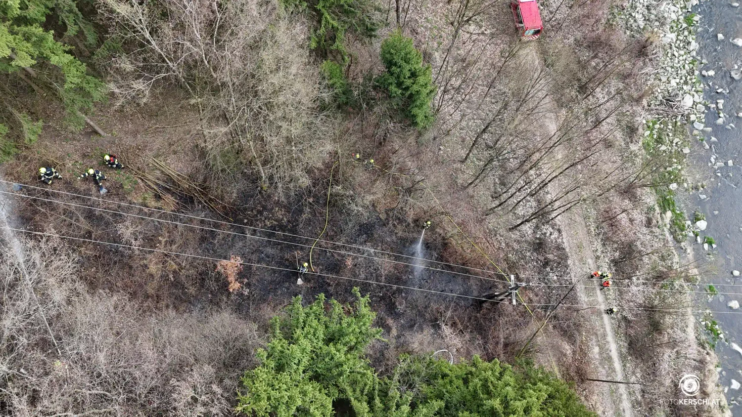 Der Einsatz für die Feuerwehren gestaltete sich äußerst schwierig.