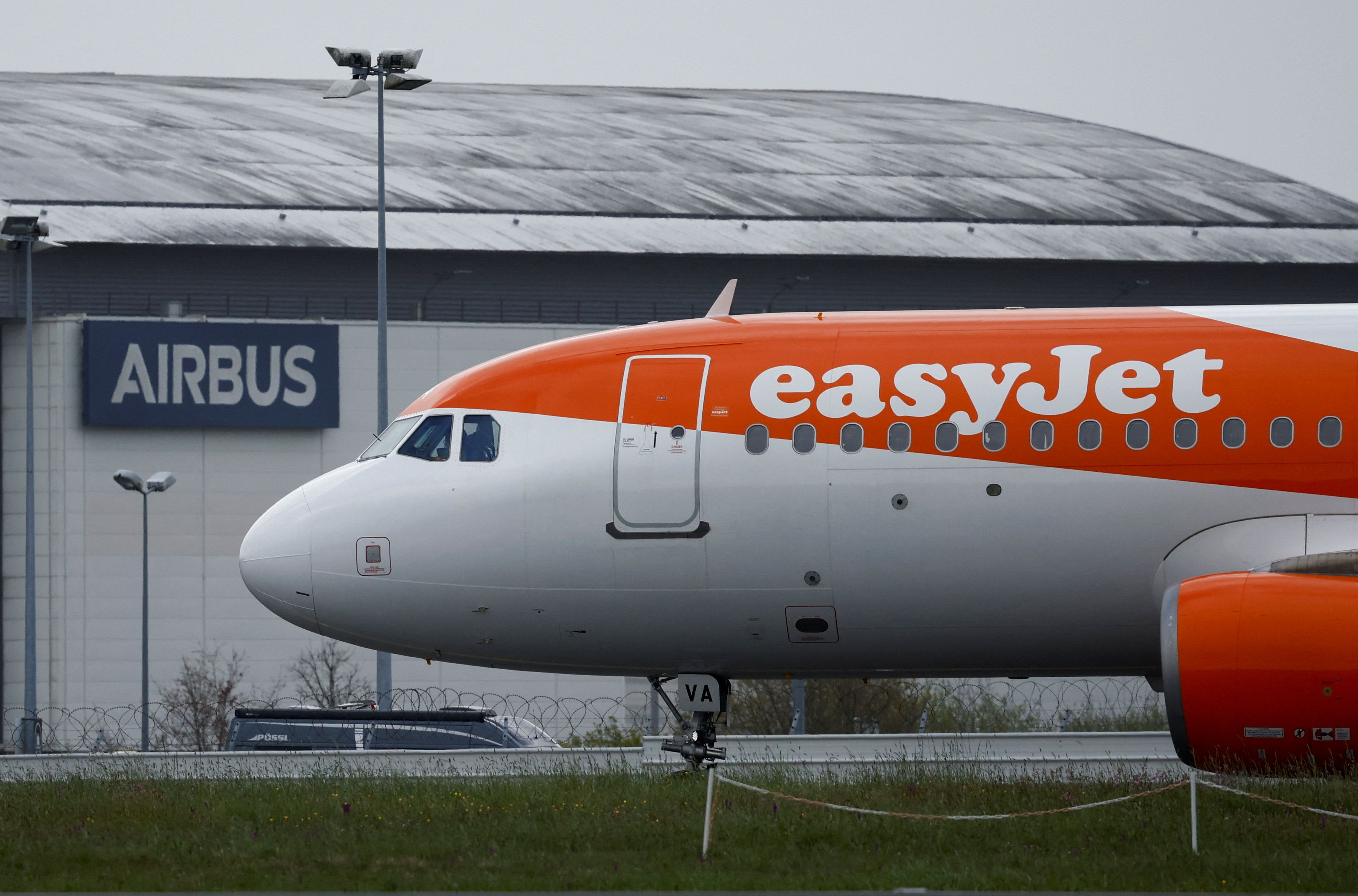 Easyjet plant neue Sitze, die dem Unternehmen und den Fluggästen einen Vorteil verschaffen.