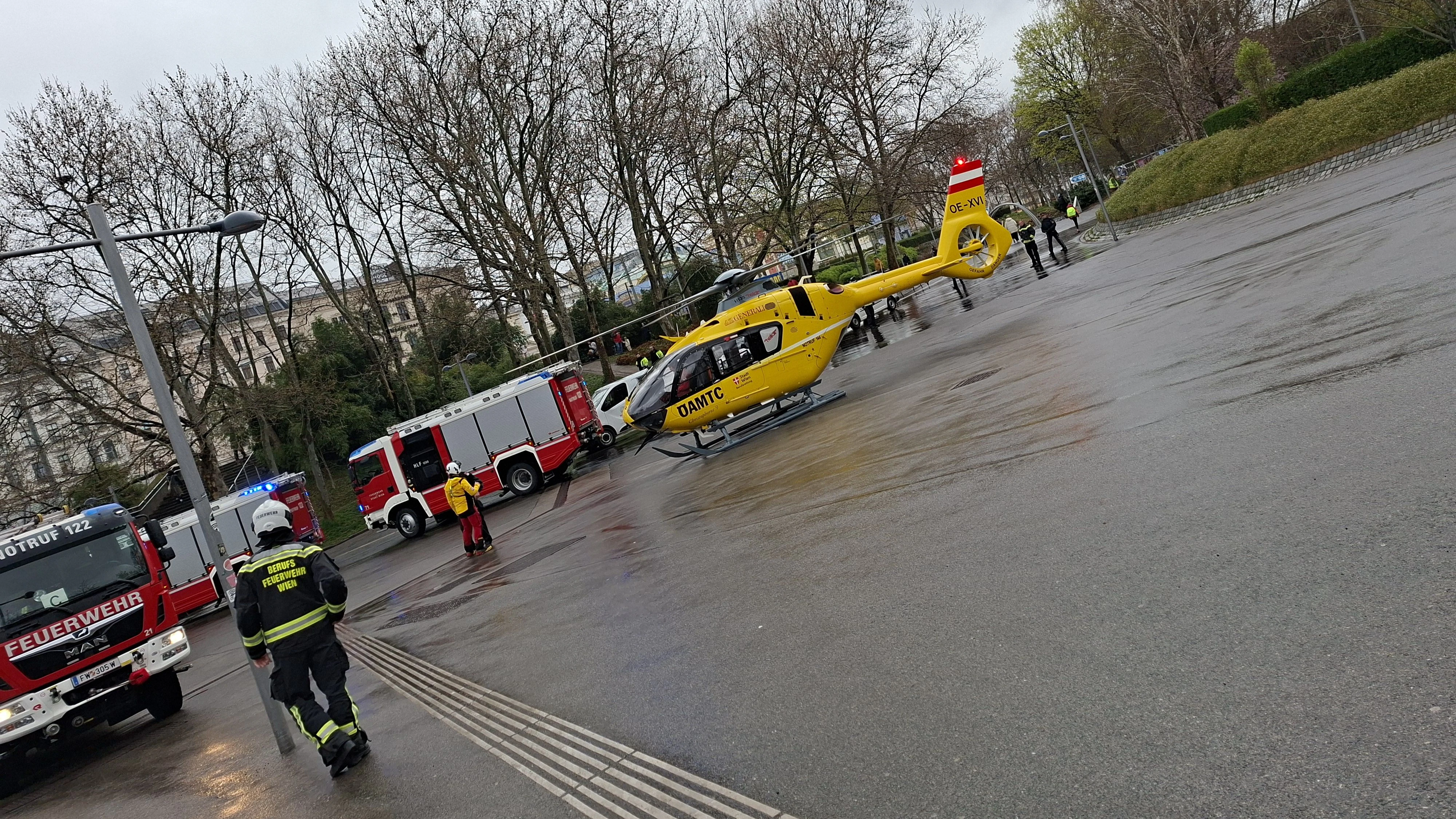 Heute.at - Großeinsatz beim Karlsplatz – U4 teilweise gesperrt