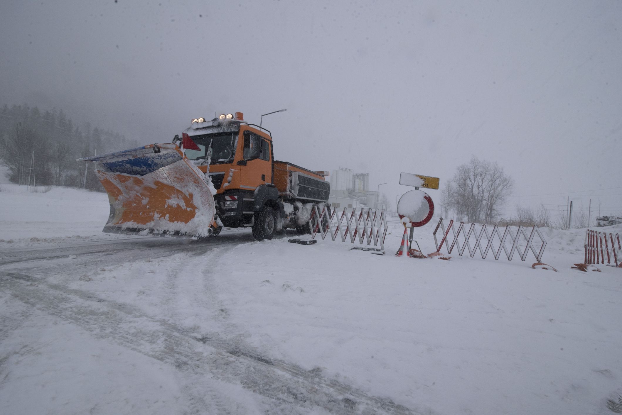 Heute.at - Neue Walze rollt an! Österreich bleibt im Winter-Chaos