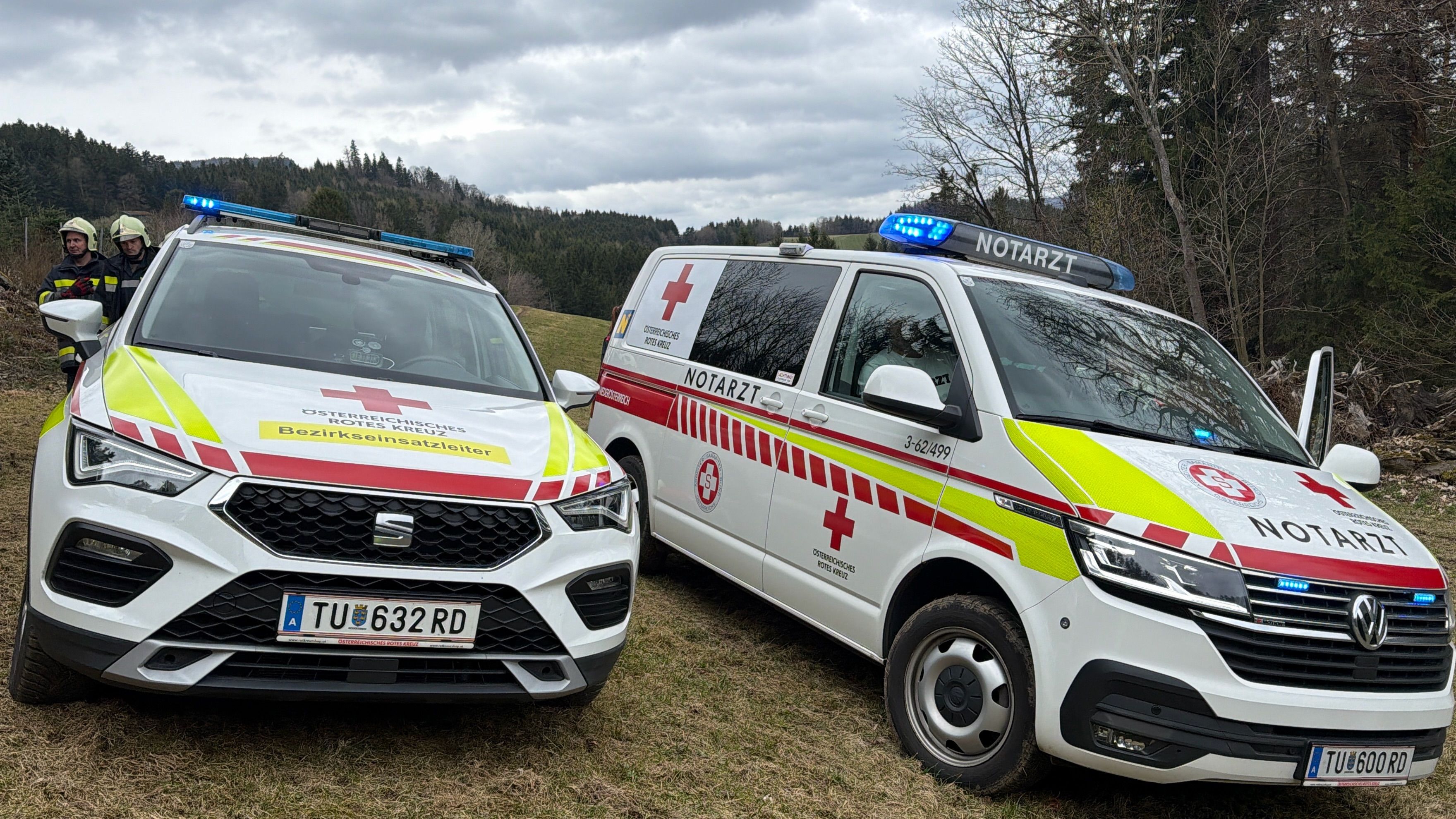 Symbolbild von Rettungs- bzw. Notarztfahrzeugen.