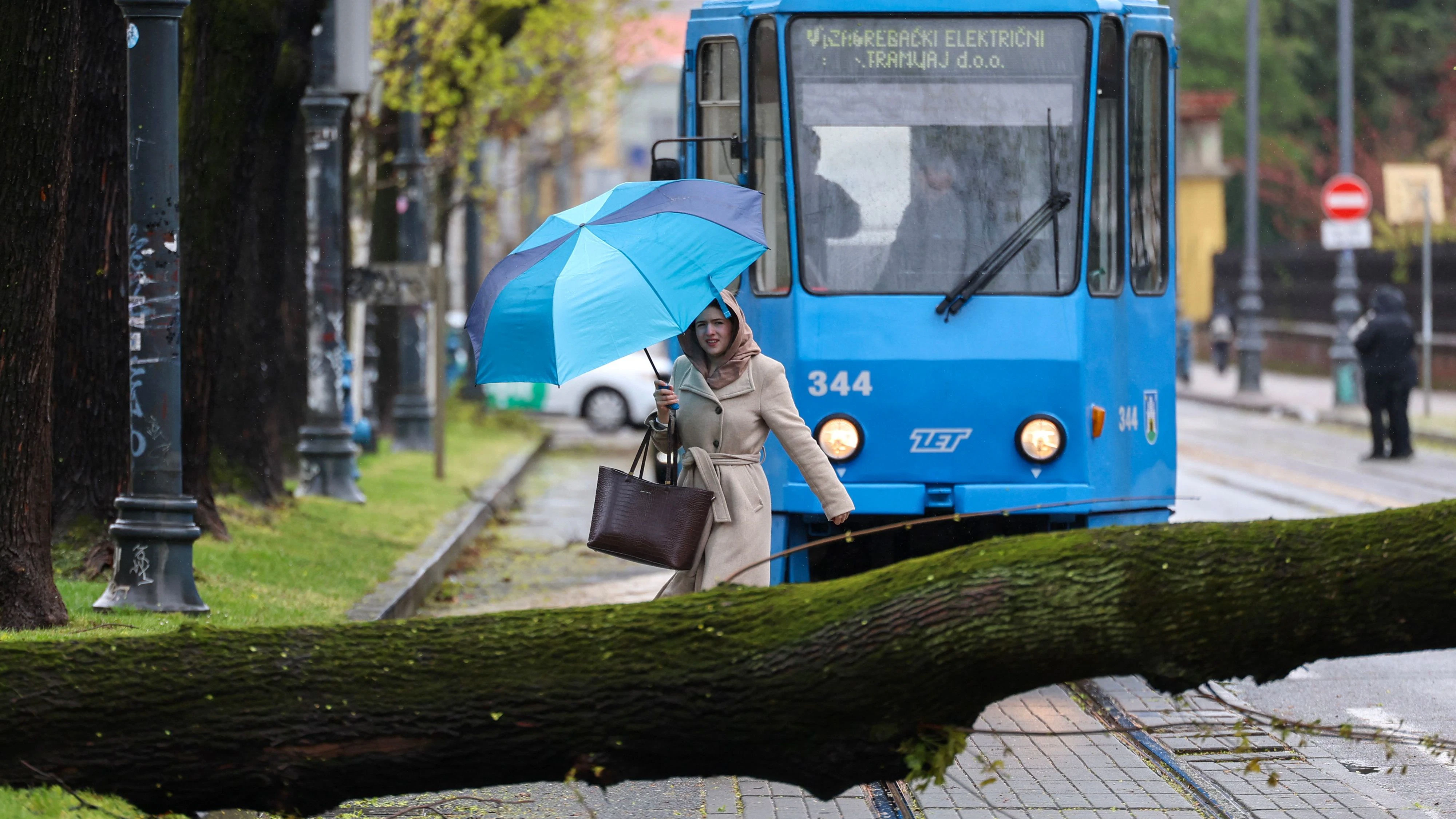 Heute.at - 900 Einsätze, Verletzte – Orkan wütet in Urlaubsland