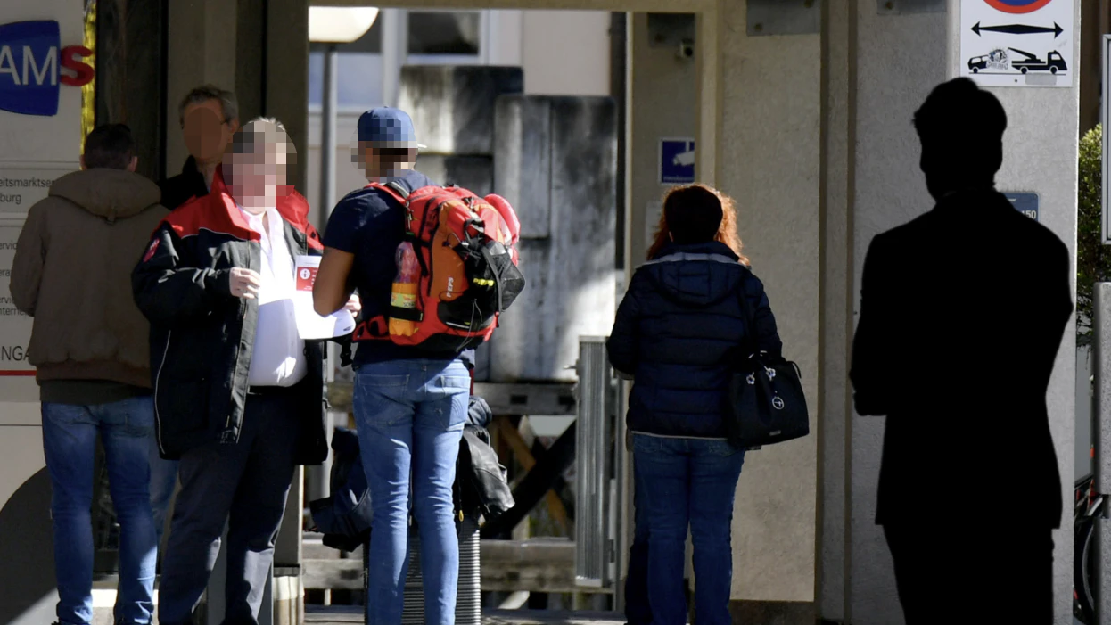 Heute.at - Eine Katastrophe! AMS schickt mir nur Idioten