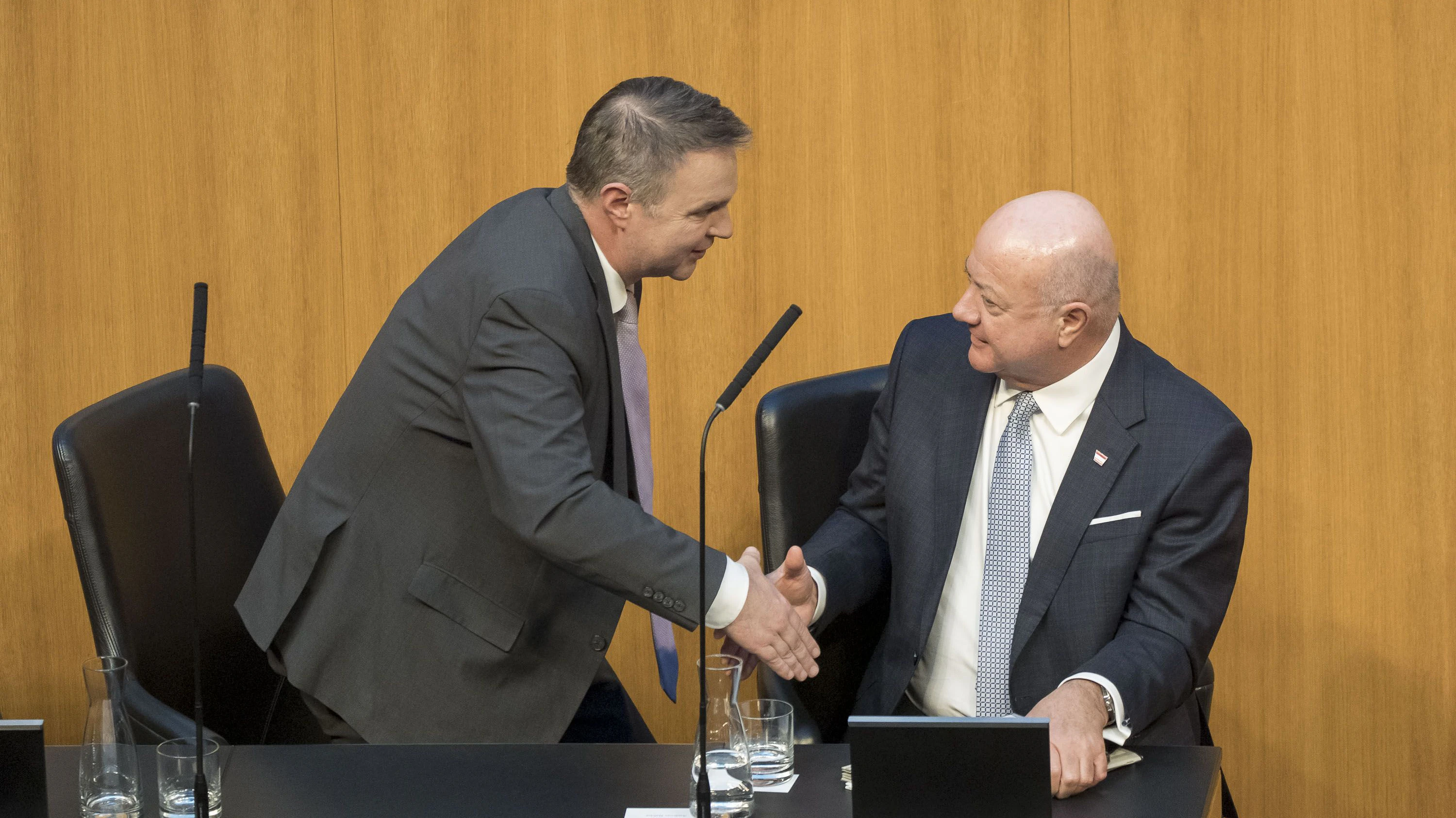 ... Servus, ich geh' jetzt auch, ich muss noch ein paar Ostereier anmalen