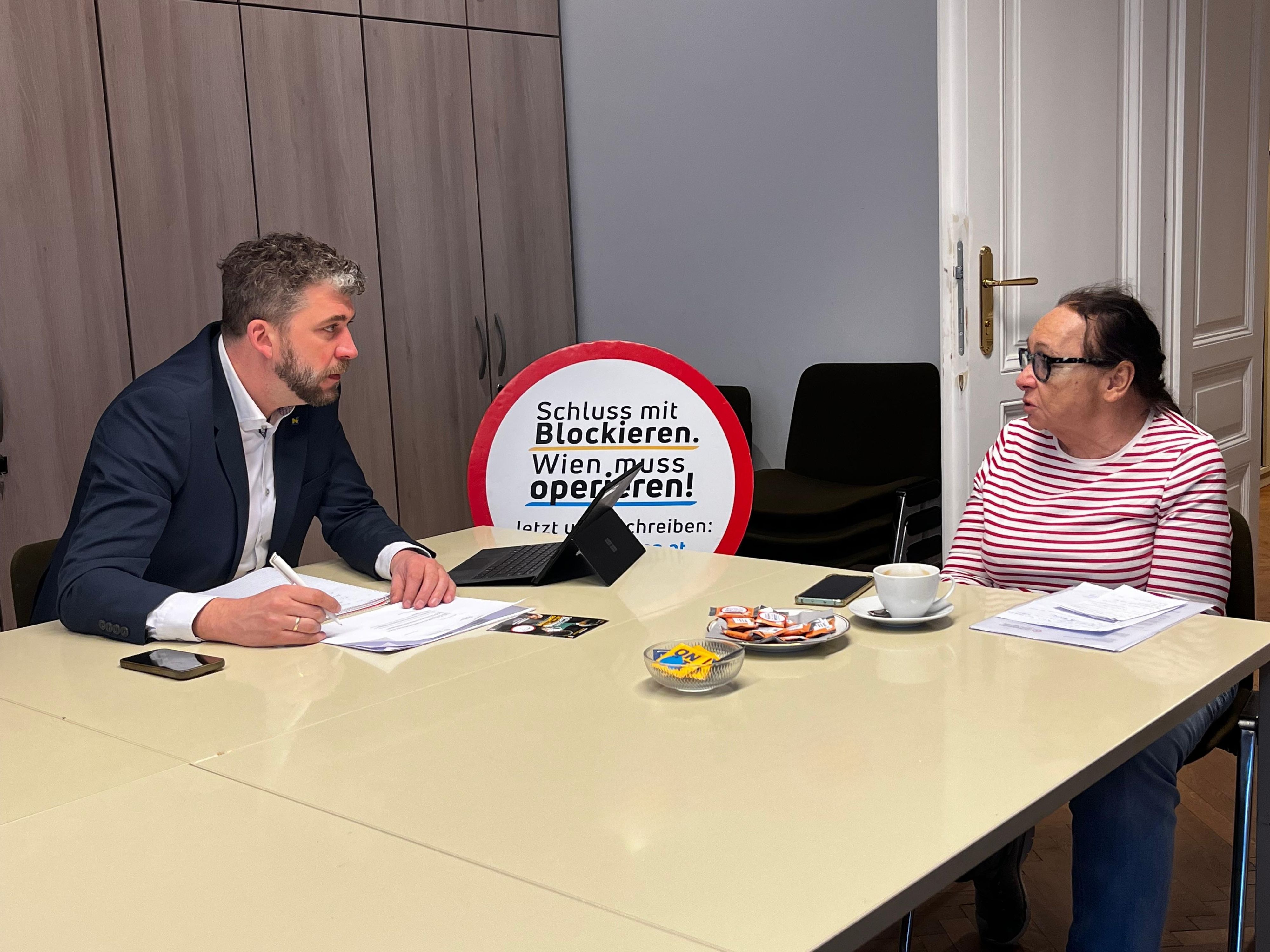 Gastpatientin Erika M. kommt aus Wien, lebt aber jetzt in NÖ. Eine Folge-OP in Speising wird ihr verwehrt.