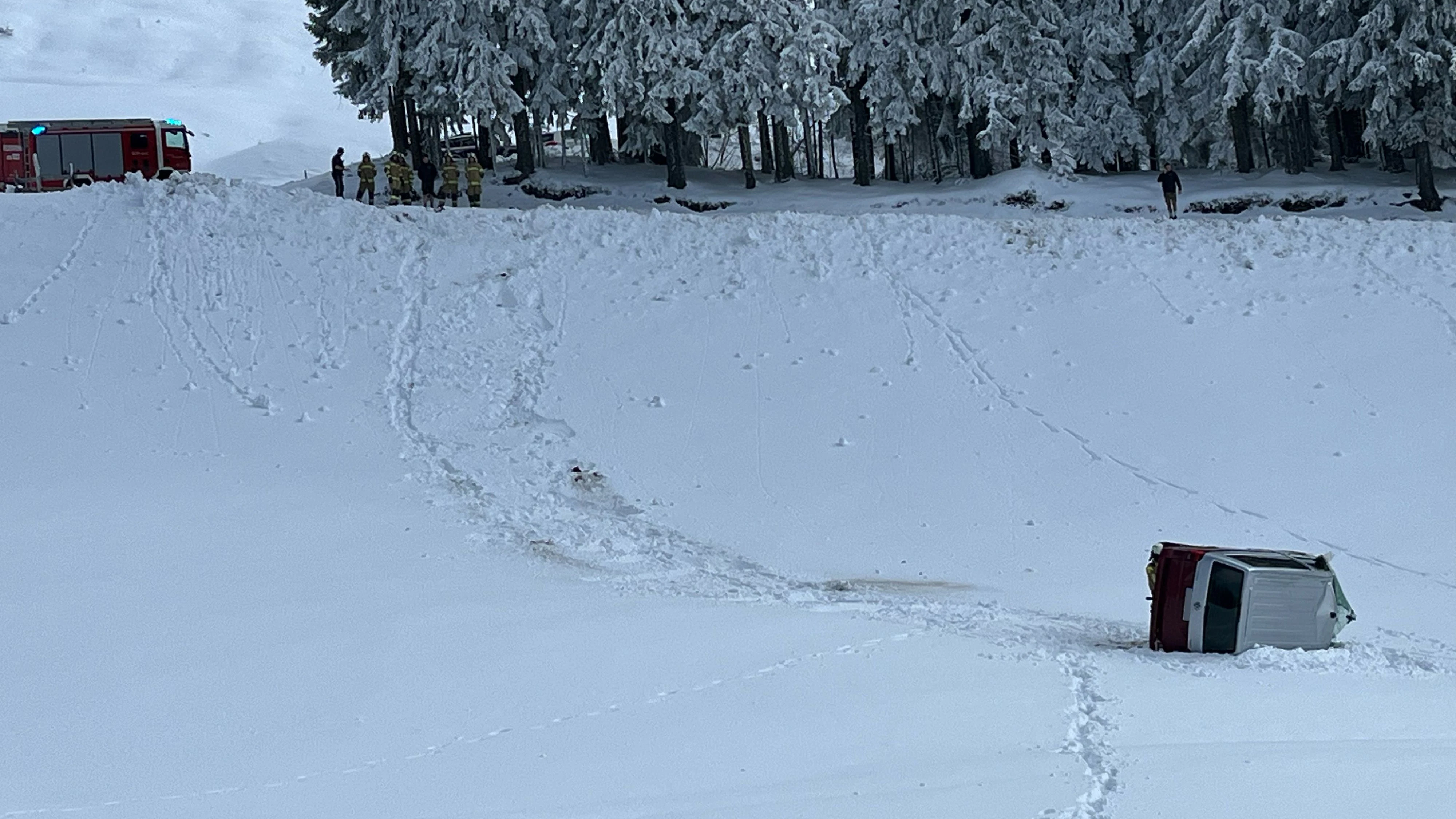 Söll-Fahrzeugabsturz am Bromberg  -Fotocredit: ZOOM.TIROL 
