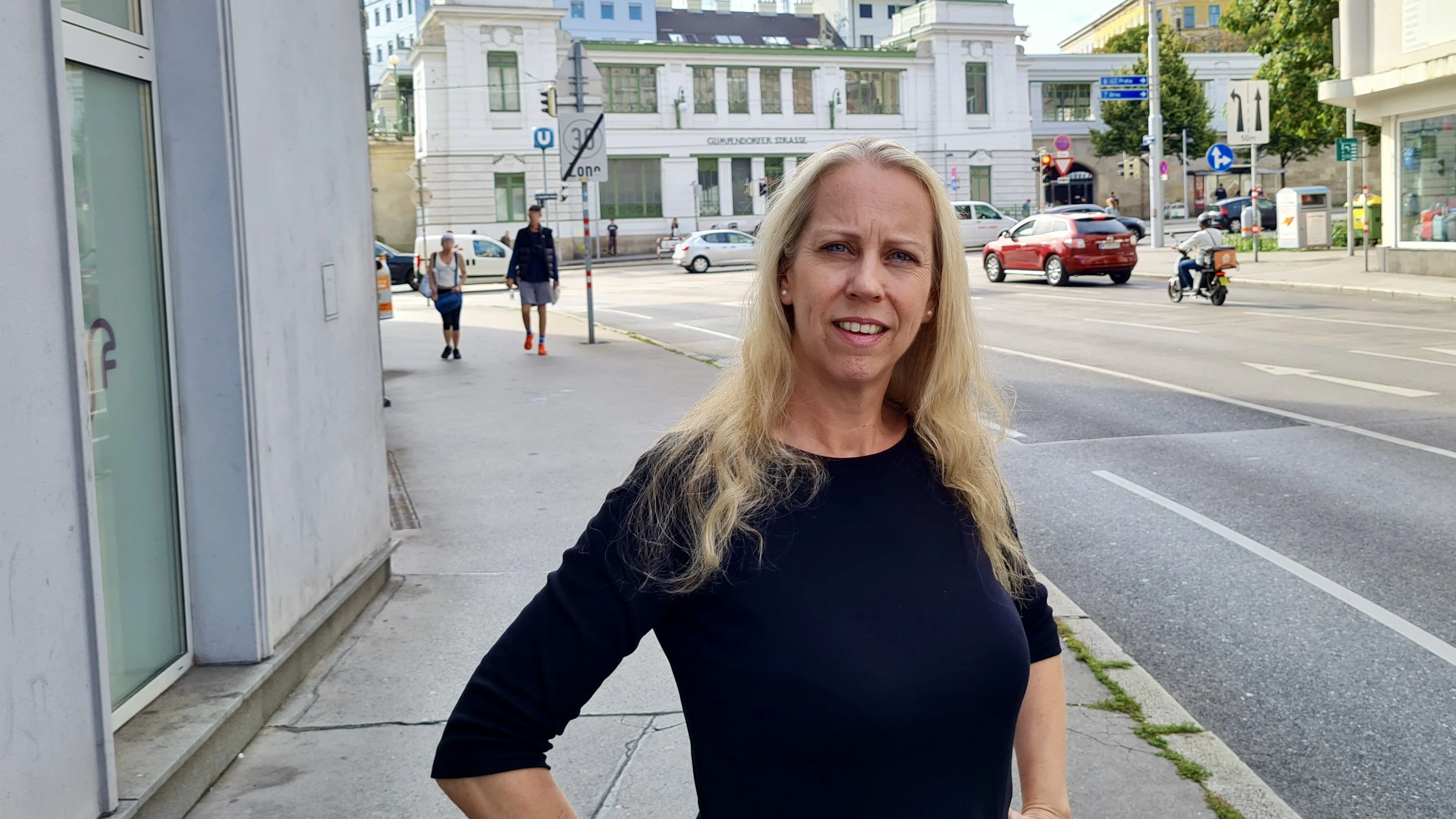 Martina Hammerer, Chefin der ÖVP-Frauen, fordert eine Schutzzone für den Fritz-Imhoff-Park.