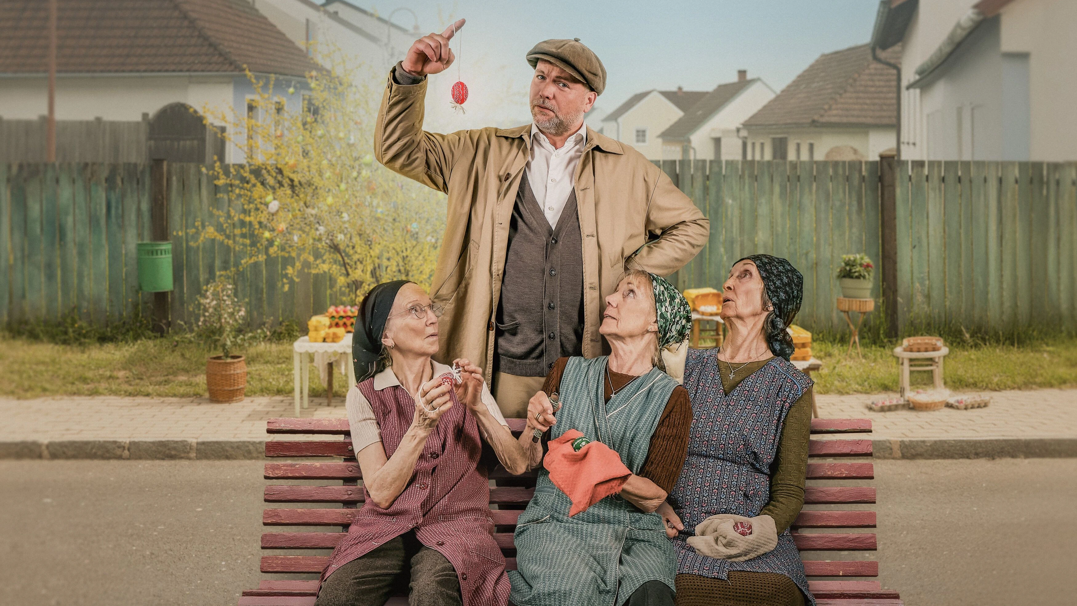 "Eierkratz Komplott" - Ein Stinatz Krimi - Als Sifkovits seine Mutter in der Karwoche besucht, erreicht ihn eine erschütternde Nachricht: Fredi Horvatits wurde erstochen - ausgerechnet mit dem Eierkratzmesser seiner eigenen Mutter! Um ihre Unschuld zu beweisen, taucht Sifkovits tief in die Geheimnisse des Dorfes ein. 