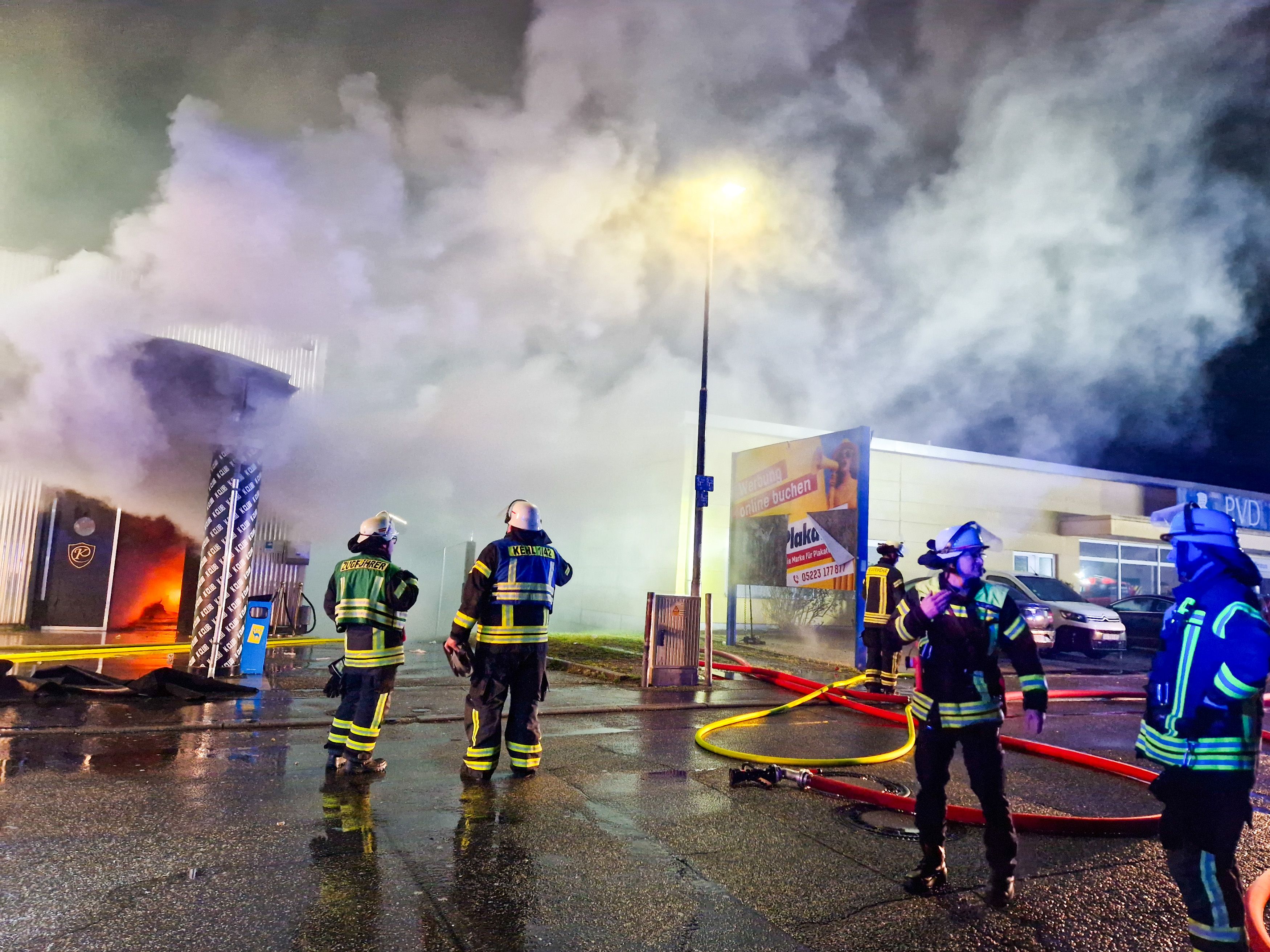 Ein Großbrand hat in der Nacht auf Sonntag die Diskothek 