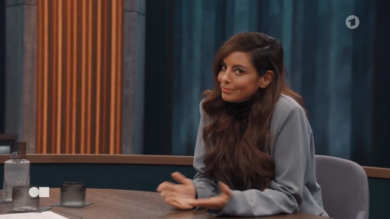 Collien Fernandes reagierte darauf, dass Christian Ulmen meint, er habe keine Deepfakes verbreitet.