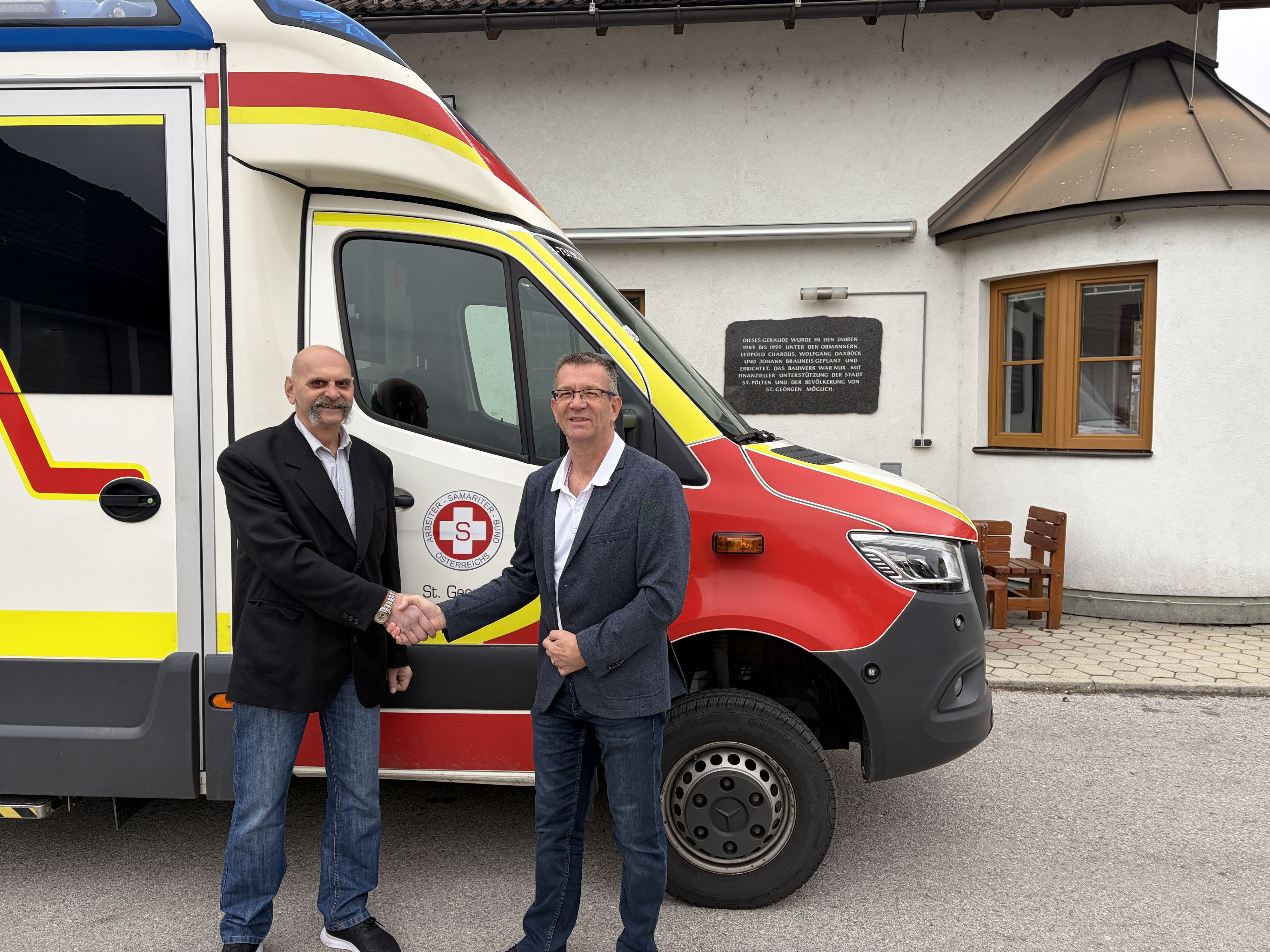 Obmann Reinhard Schuster und der Leiter des Rettungsdienst beim Samariterbund NÖ Gerhard Pracher