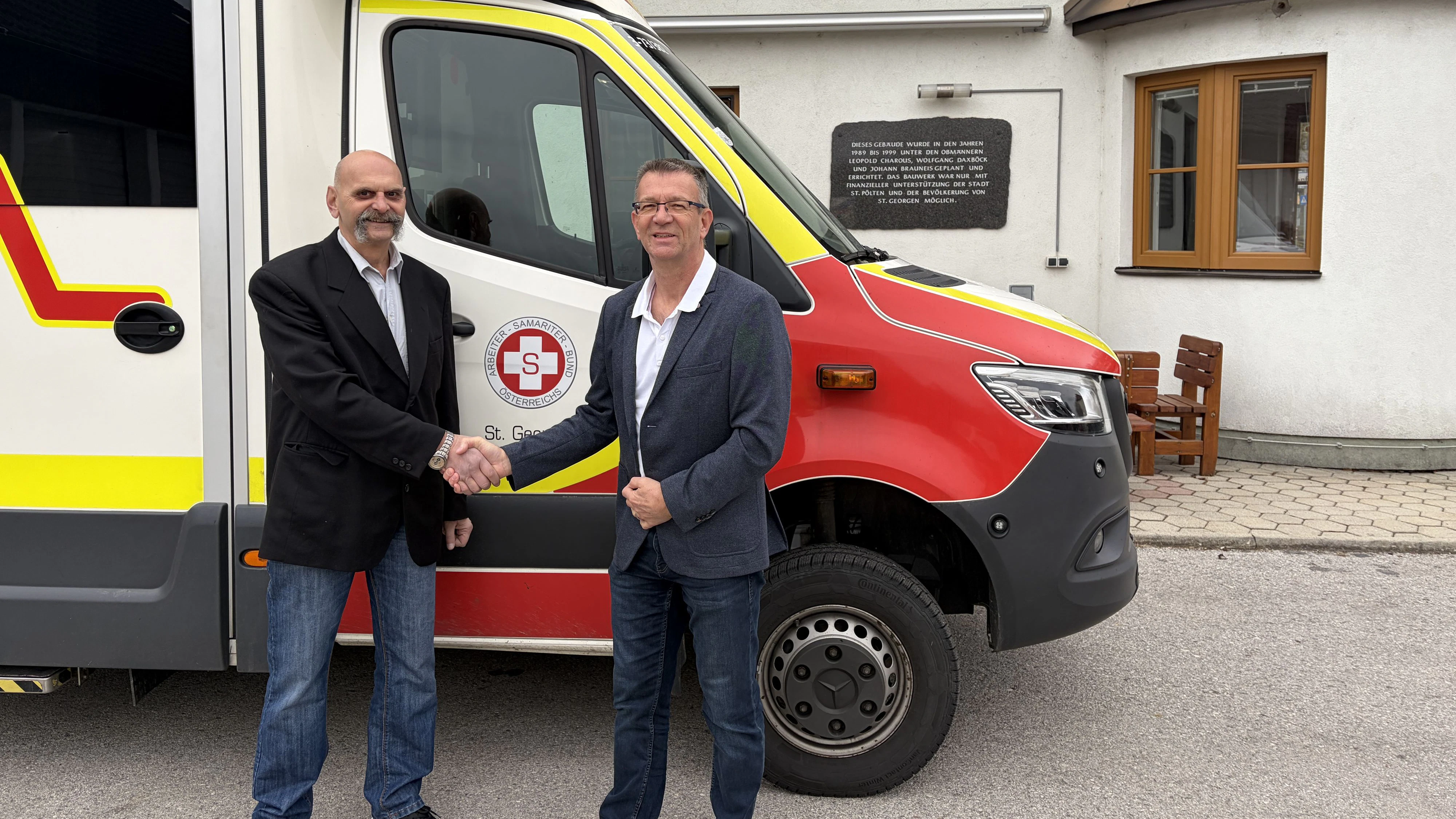 Obmann Reinhard Schuster und der Leiter des Rettungsdienst beim Samariterbund NÖ Gerhard Pracher