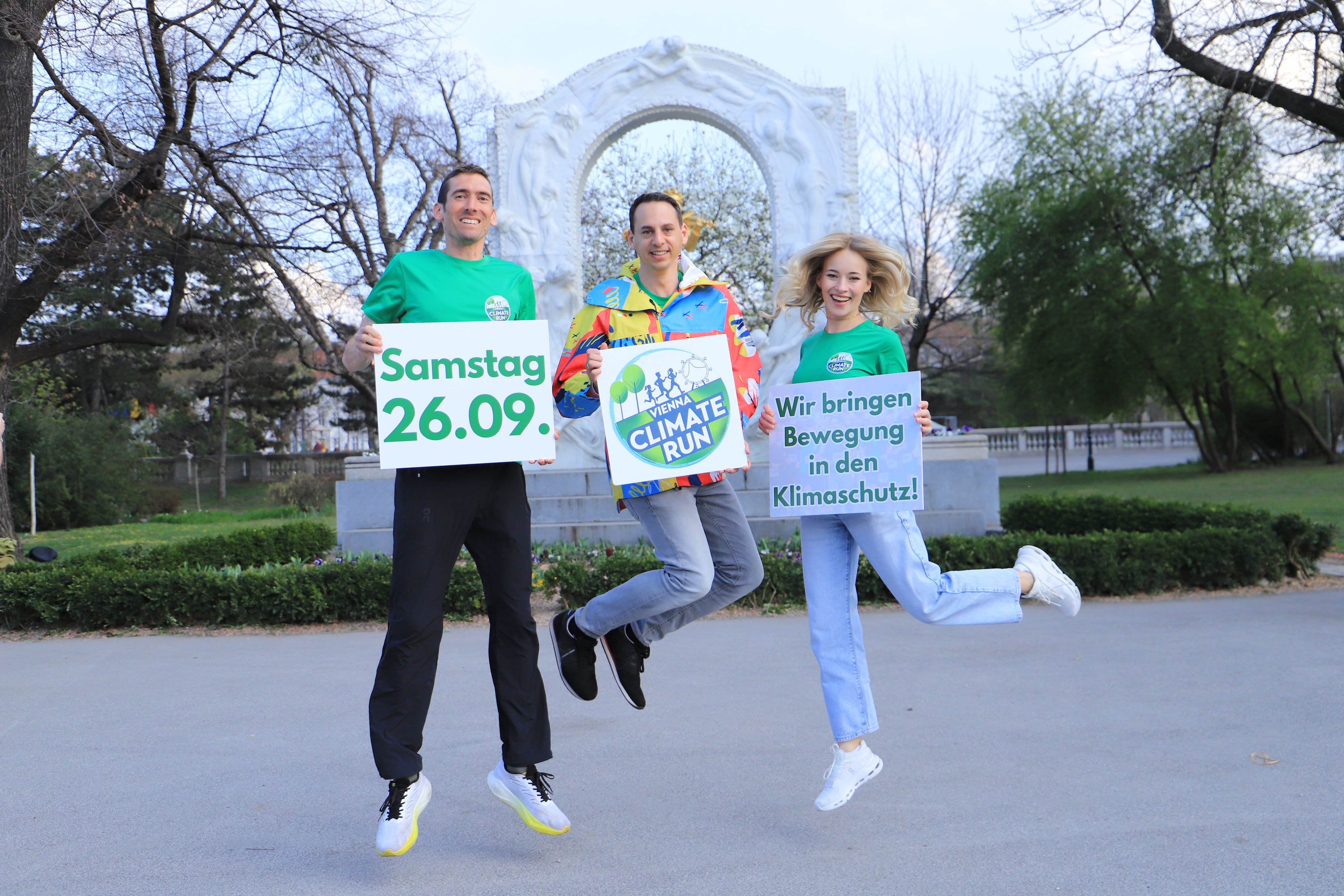 v.l.: Marathonläufer Andi Vojta, Climate Run Erfinder Stephan Neuberger und Climate Run Botschafterin Valerie Huber