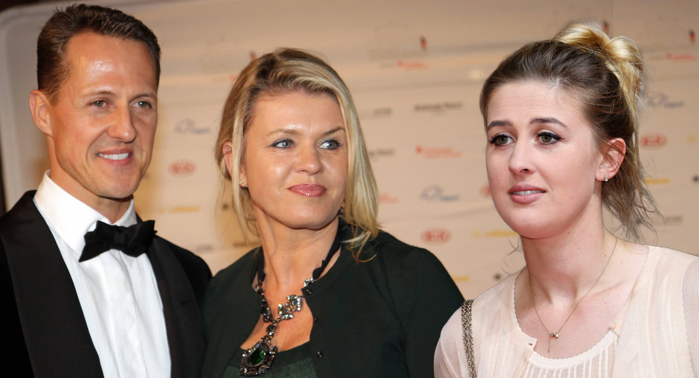 Gina-Maria Schumacher (r.) ist die Tochter von Formel-1-Legende Michael Schumacher und dessen Ehefrau Corinna. Die 28-jährige Westernreiterin ist die ältere Schwester von Mick Schumacher. 