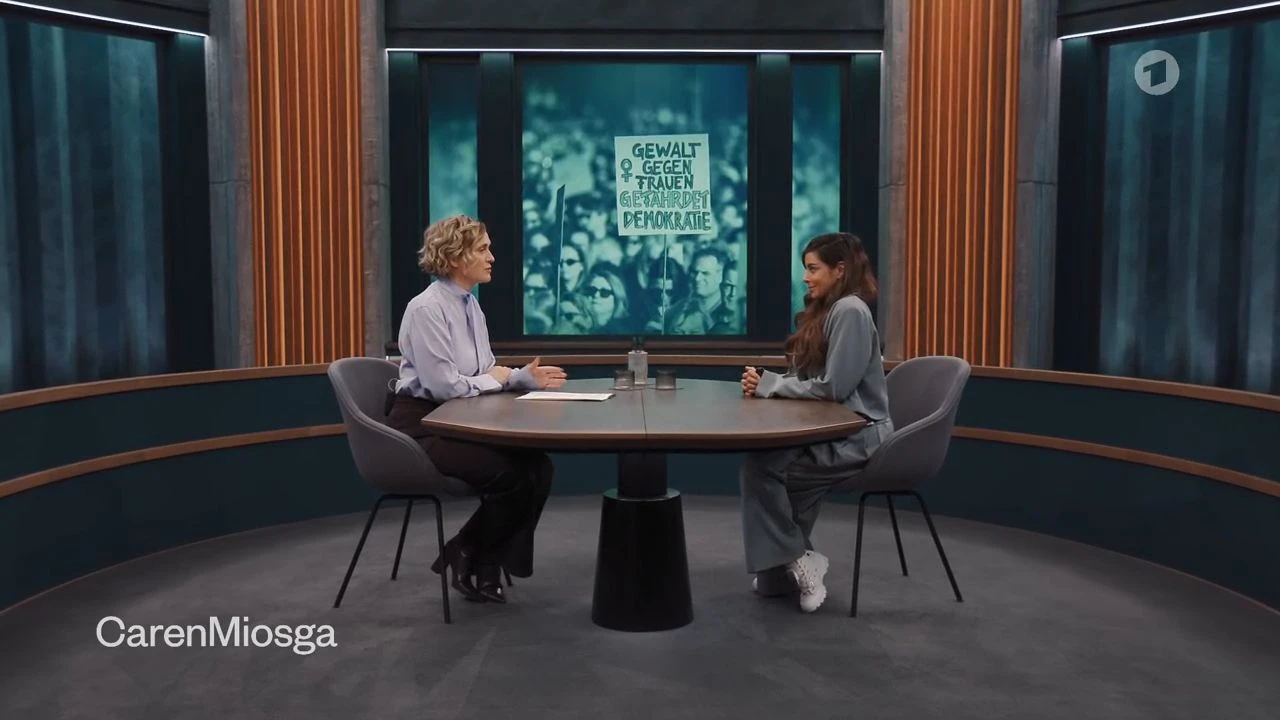 Caren Miosga mit Collien Fernandes.