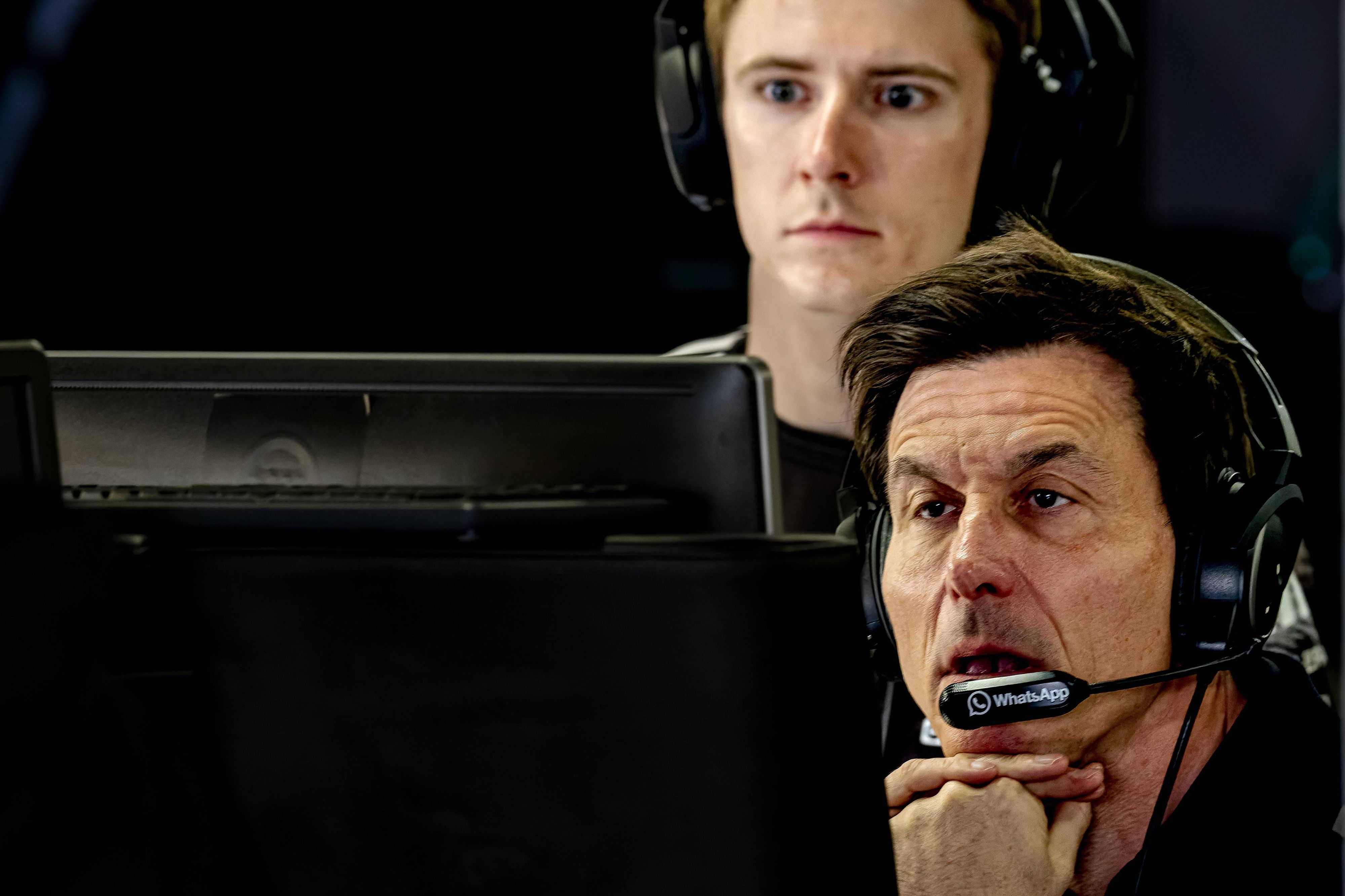 Heute.at - Extrem sauer! Toto Wolff droht Stars mit Fahrschule