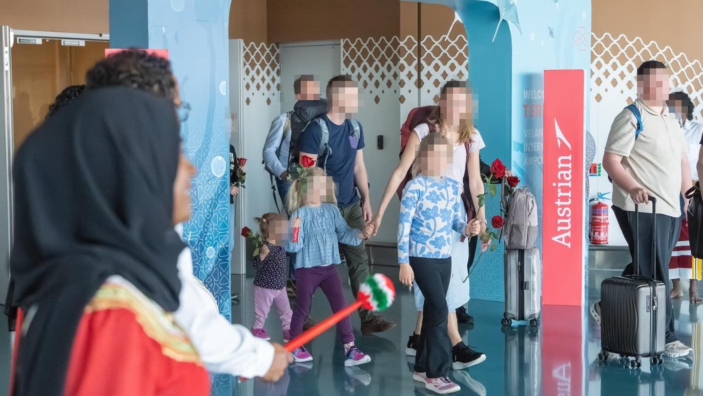 Heute.at - AUA-Passagiere plötzlich mit Geschenken überrascht