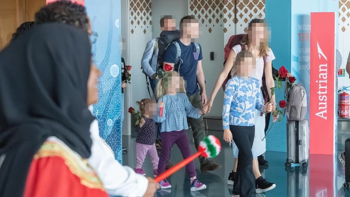 Heute.at - AUA-Passagiere plötzlich mit Geschenken überrascht