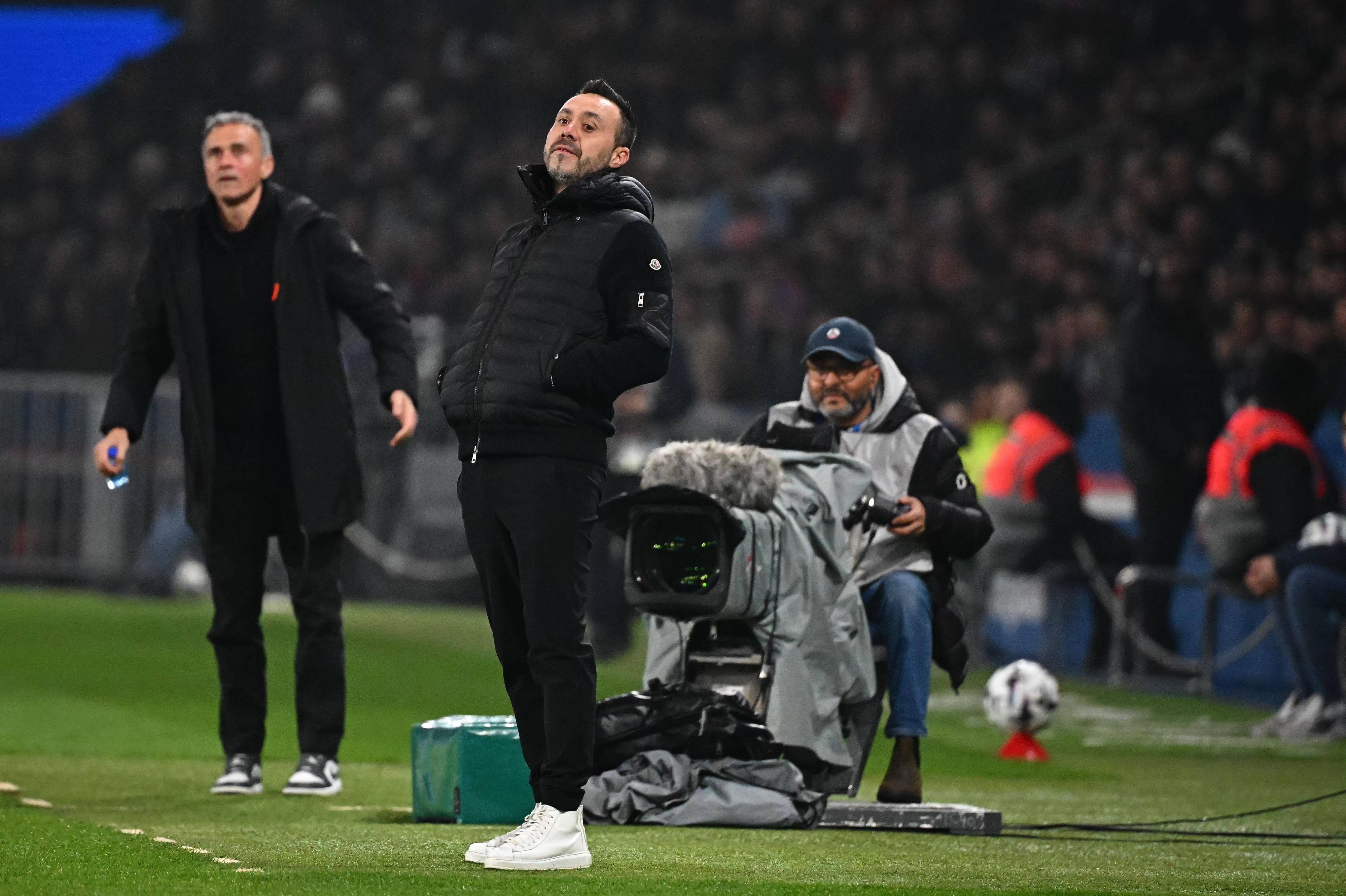 Roberto De Zerbi (r.)