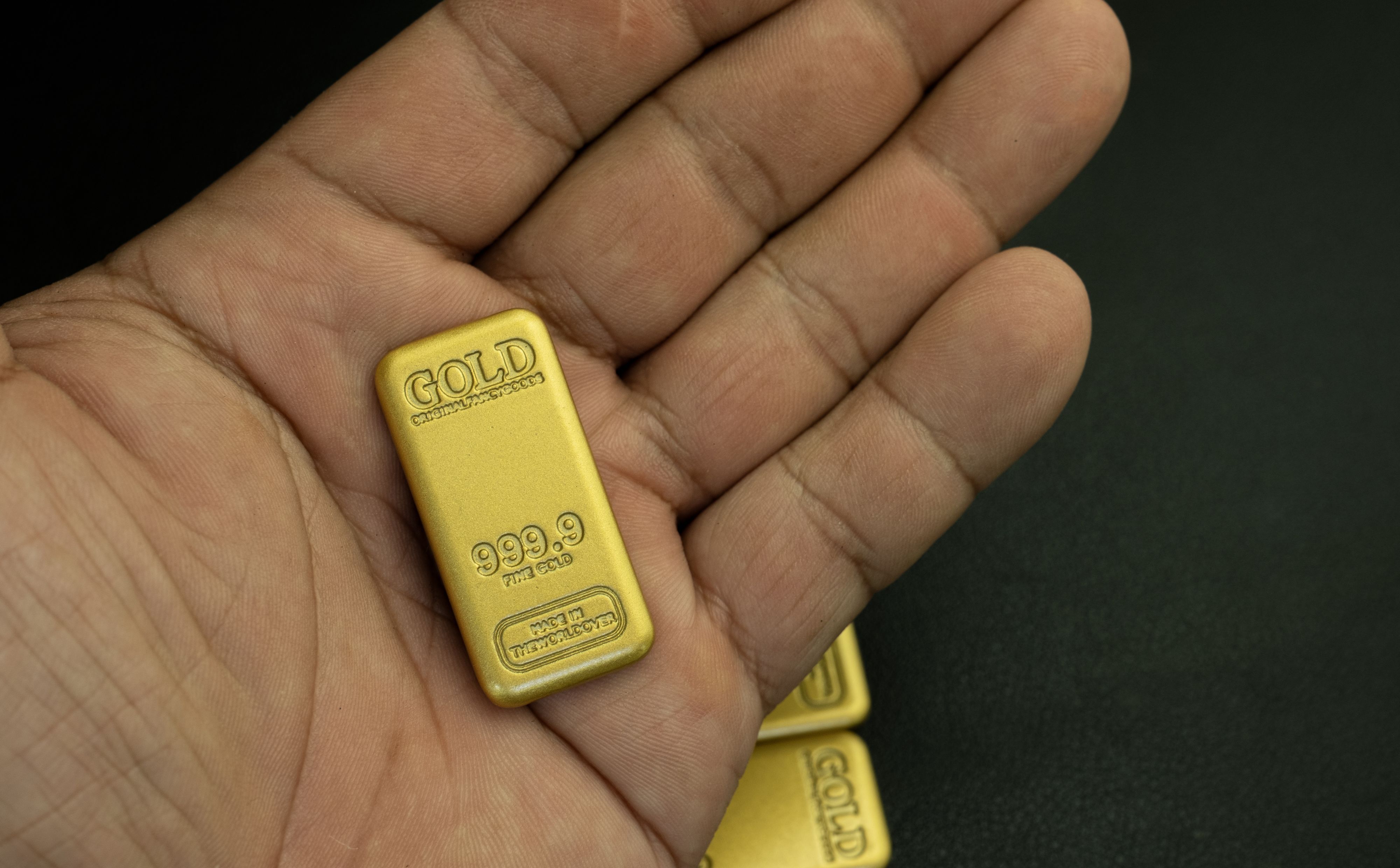 Der gefundene Goldbarren hat einen Wert von rund 32.000 Euro. Ob der Käuferr ihn behalten darf, muss nun gerichtlich geklärt werden.