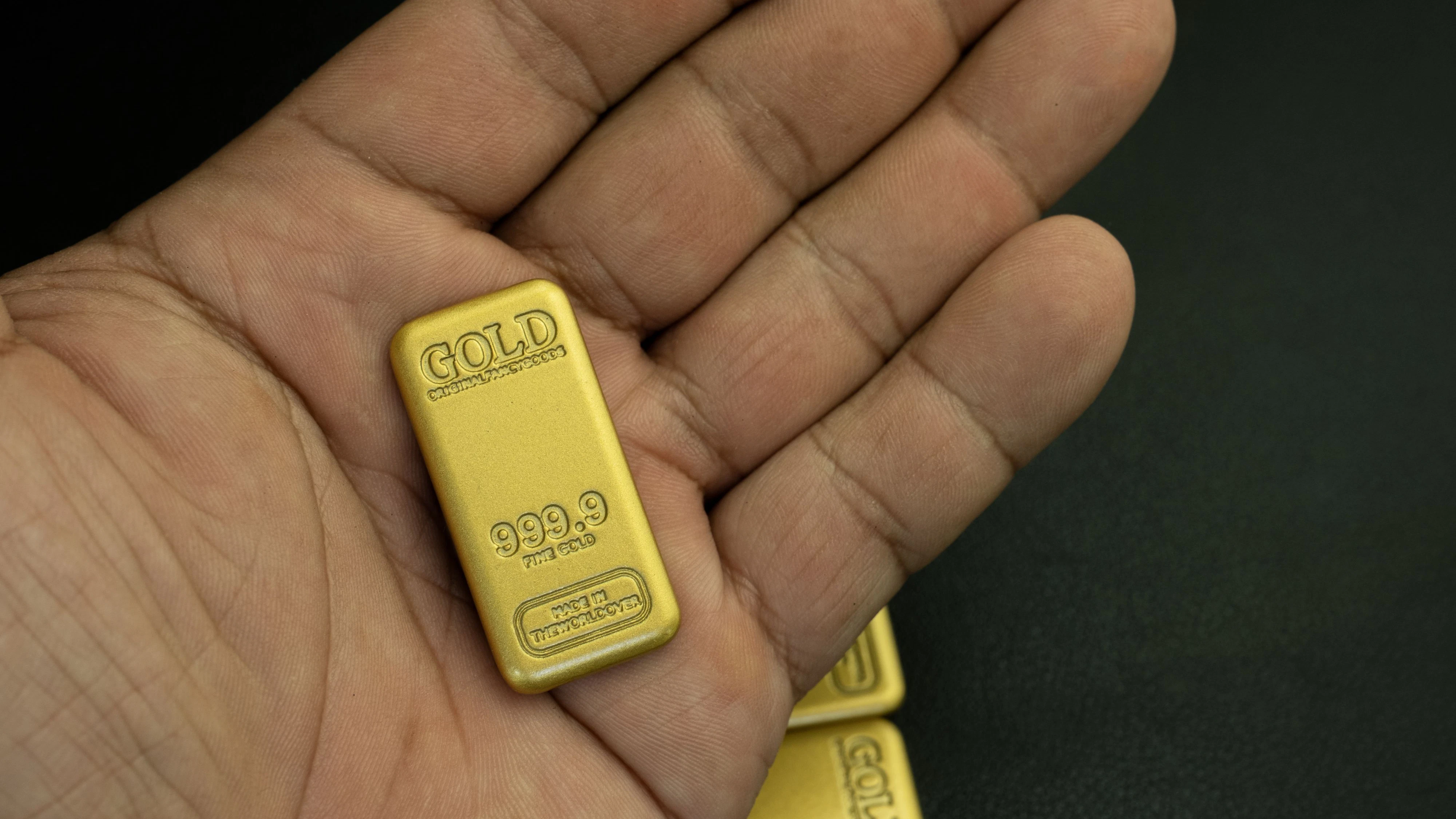 Heute.at - Mann findet 32.000-Euro-Goldbarren in gekauftem Tresor