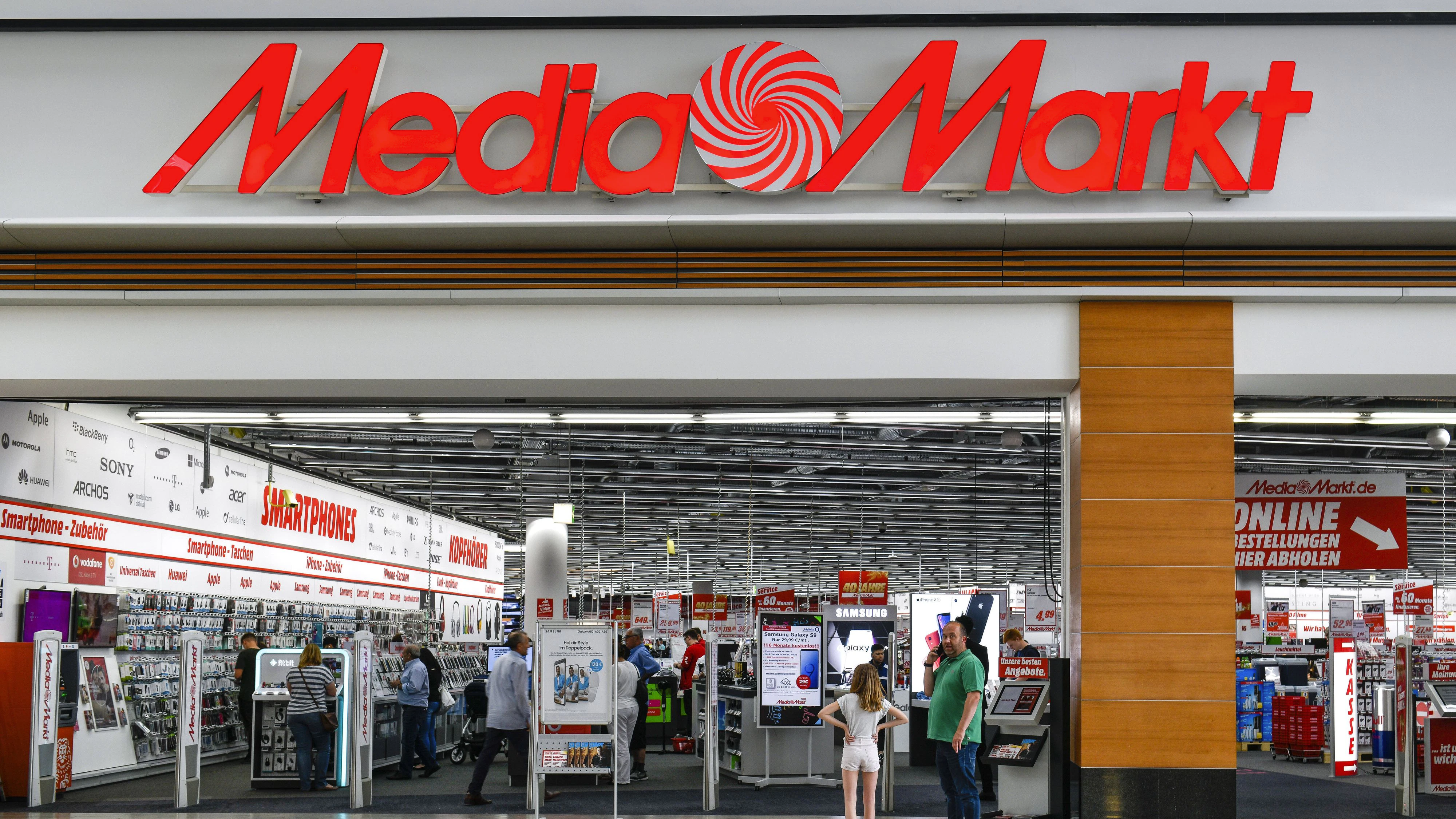  Media Markt, Einkaufszentrum Waterfront, AG-Weser-Straße, Gröpelingen, Bremen, Deutschland *** Media Markt, Shopping Centre Waterfront, AG Weser Strasse, Gröpelingen, Bremen, Germany