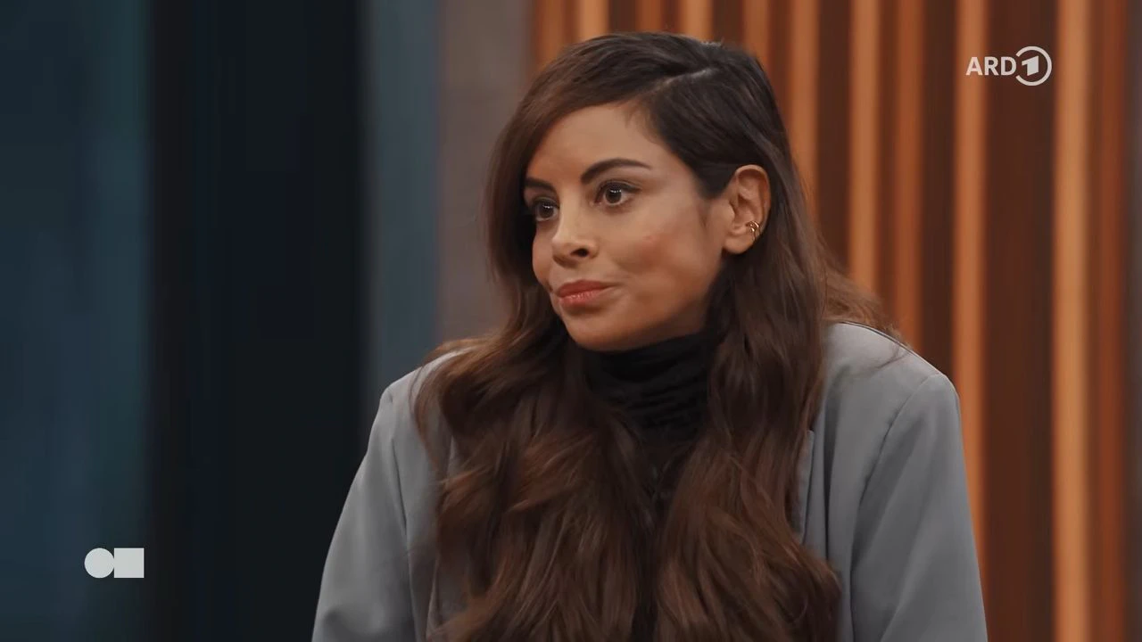 Collien Fernandes fordert Konsequenzen für Täter.