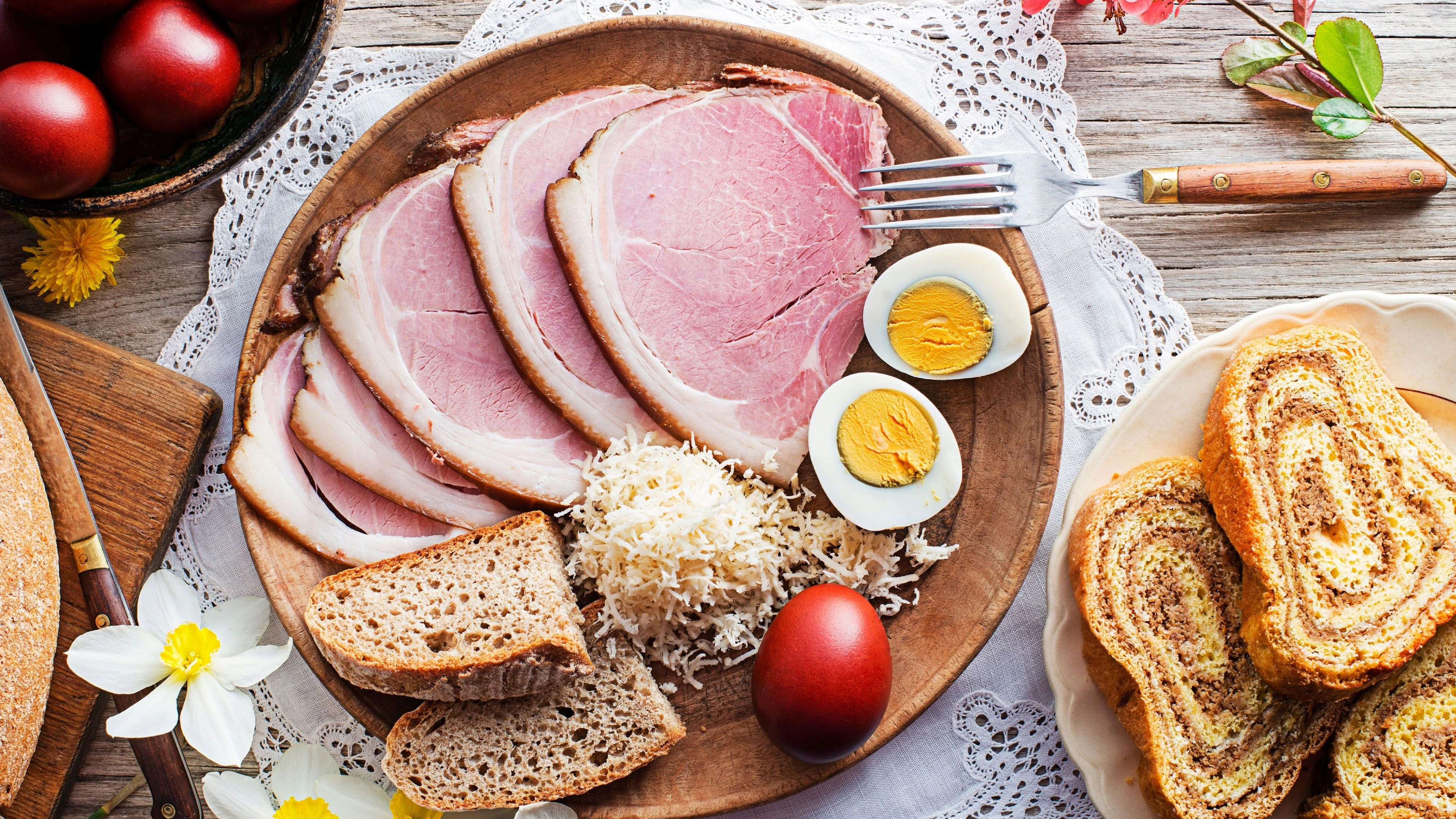 Die Osterjause ist ein guter Anlass, gezielt zu österreichischen Lebensmitteln zu greifen. *** Die Nutzung des Bildes für redaktionelle Zwecke ist kostenlos. Weitergehende Nutzung bedarf der Zustimmung des Aussenders. ***