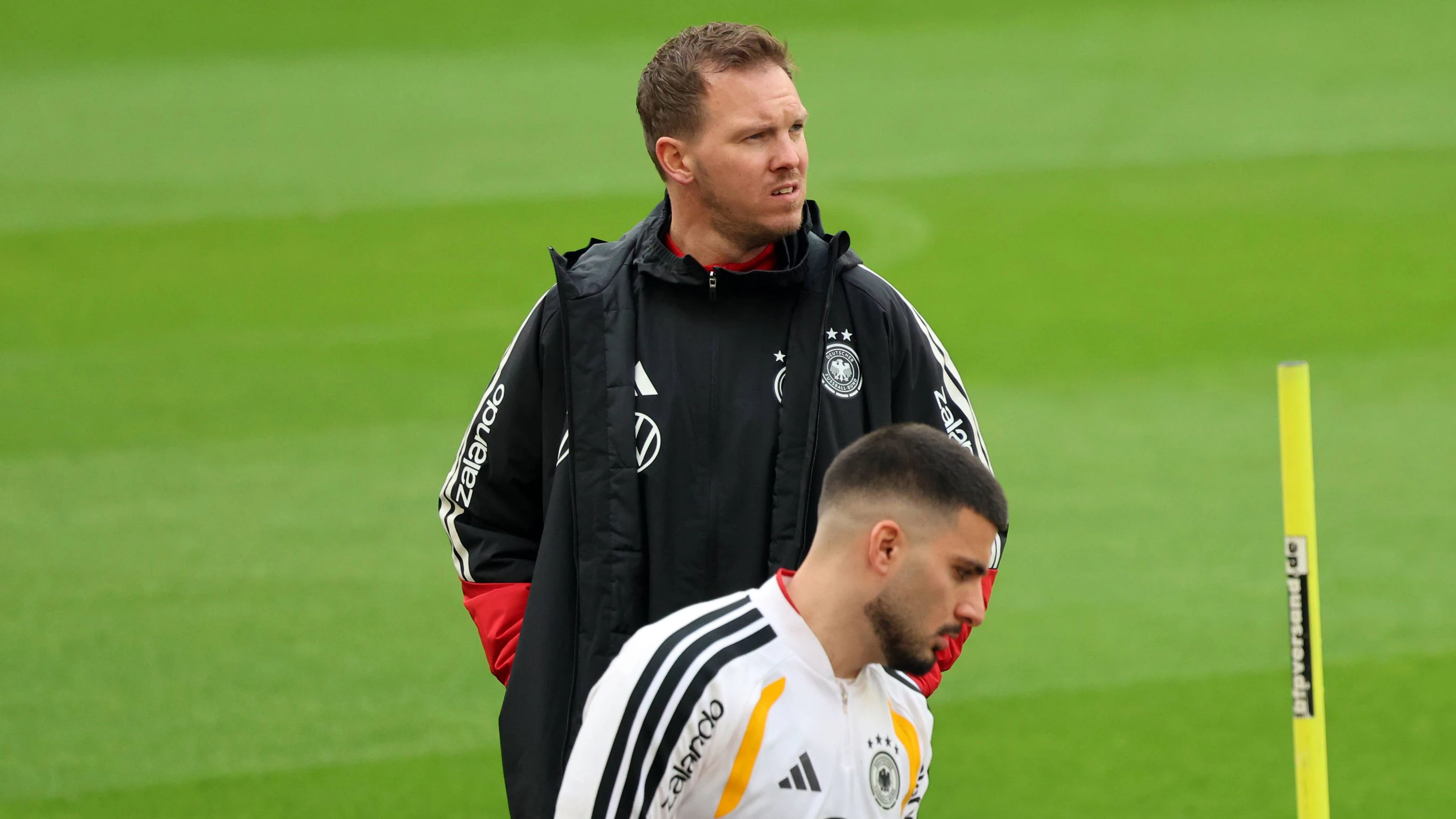 29.03.26 DFB Training Deutschland, Stuttgart, 29.03.2026, Fussball, Nationalmannschaft 2026, DFB Deutschland, Training: v.l. Julian Nagelsmann Trainer, Deniz Undav. *** 29 03 26 DFB Training Germany, Stuttgart, 29 03 2026, Football, National Team 2026, DFB Germany, Training v l Julian Nagelsmann Coach , Deniz Undav