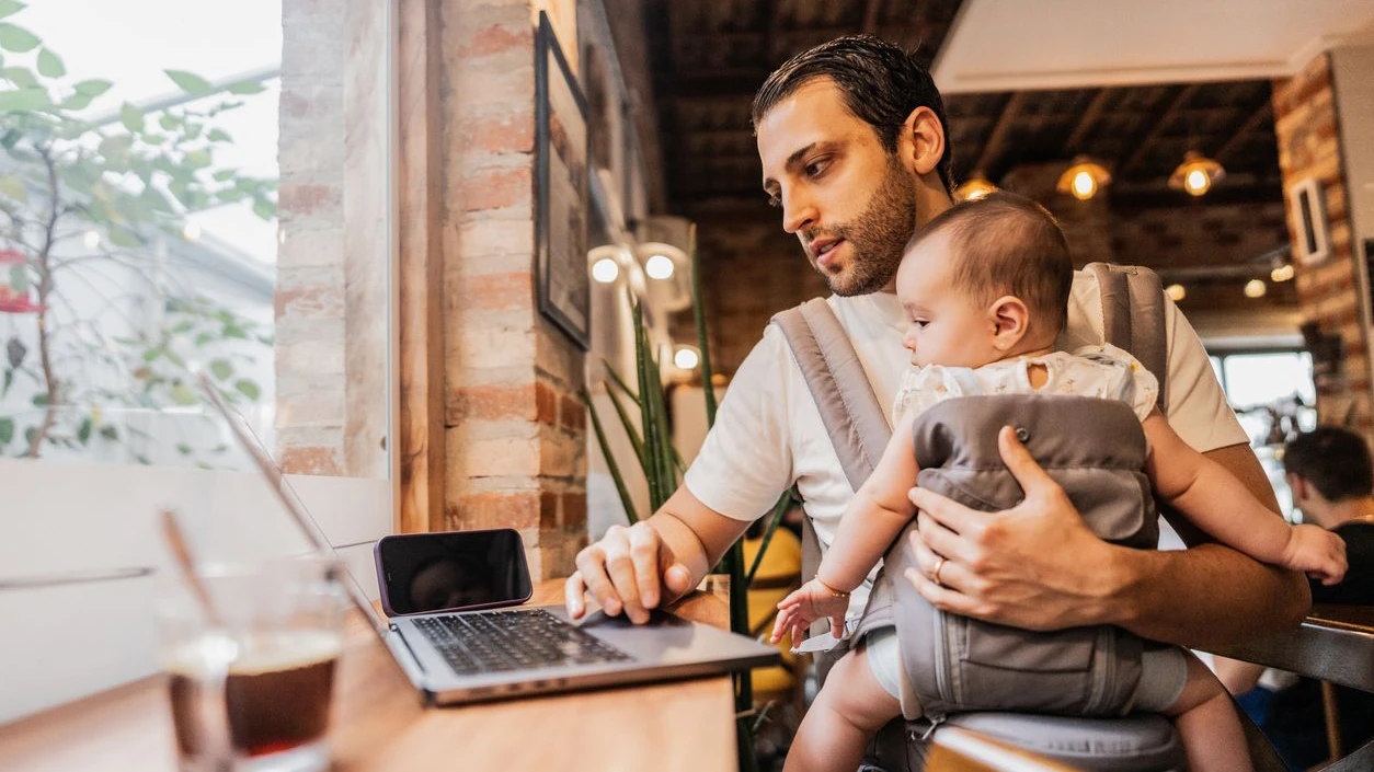 Heute.at - Job zu stressig – Vater will Sohn weniger sehen