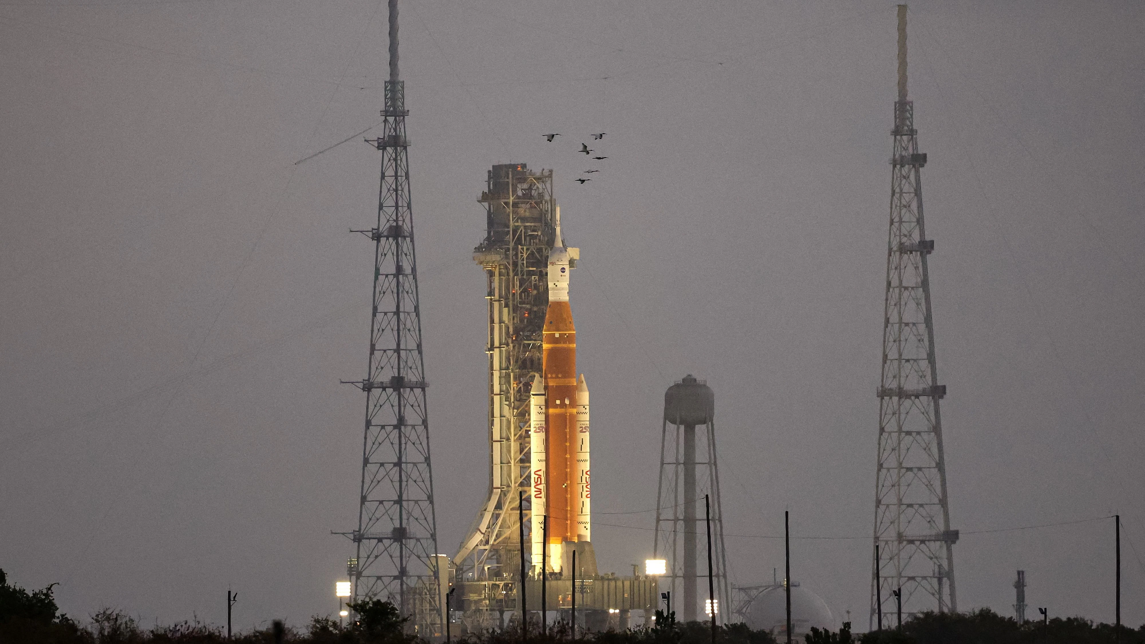 NASA's next-generation moon rocket, the Space Launch System (SLS) rocket with the Orion crew capsule, on Pad 39B ahead of the Artemis II mission launch at the Kennedy Space Center in Cape Canaveral, Florida, U.S., March 29, 2026. REUTERS/Brendan McDermid