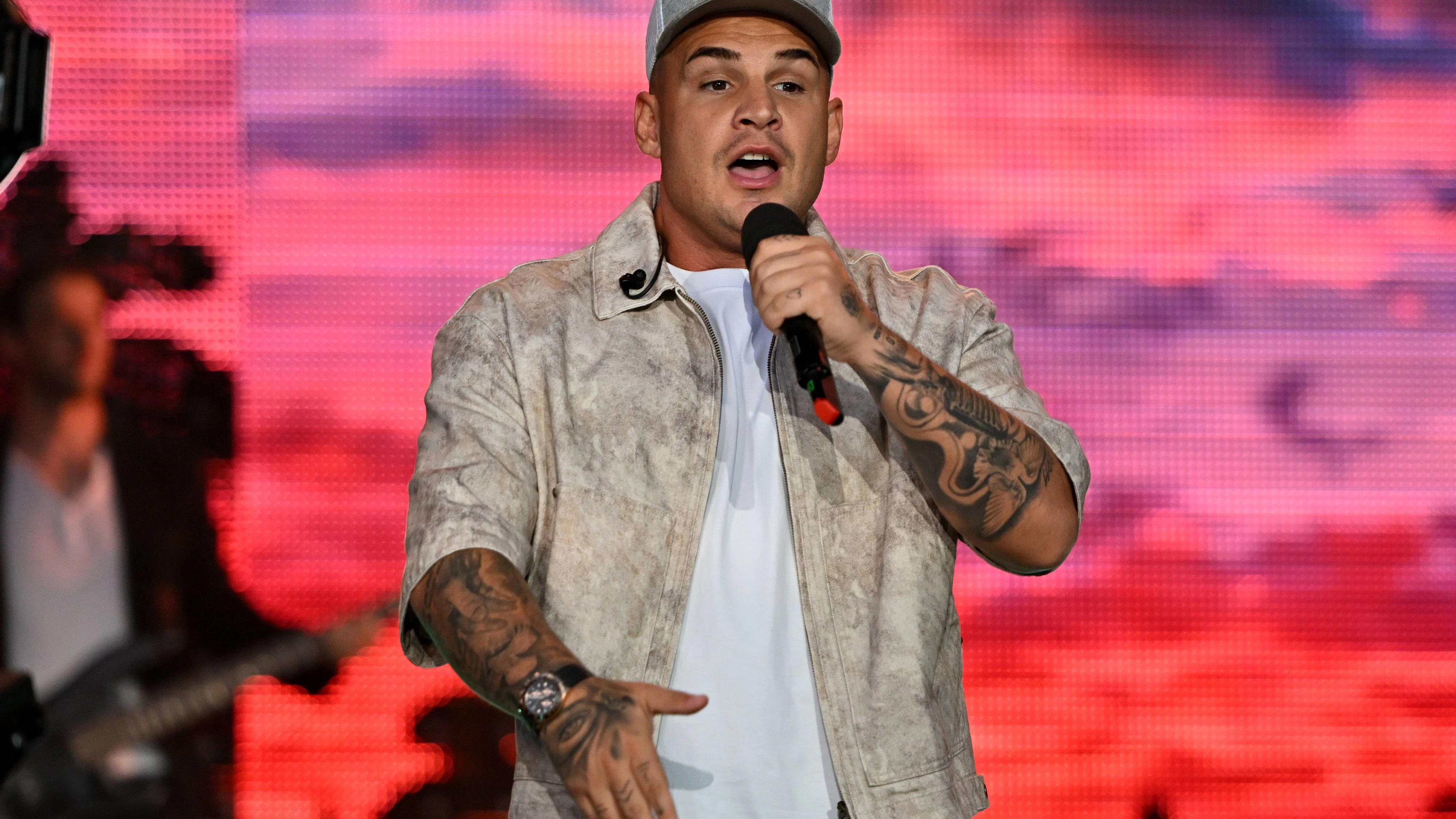 Heute.at - Pietro Lombardi enthüllt sein Socken-Geheimnis