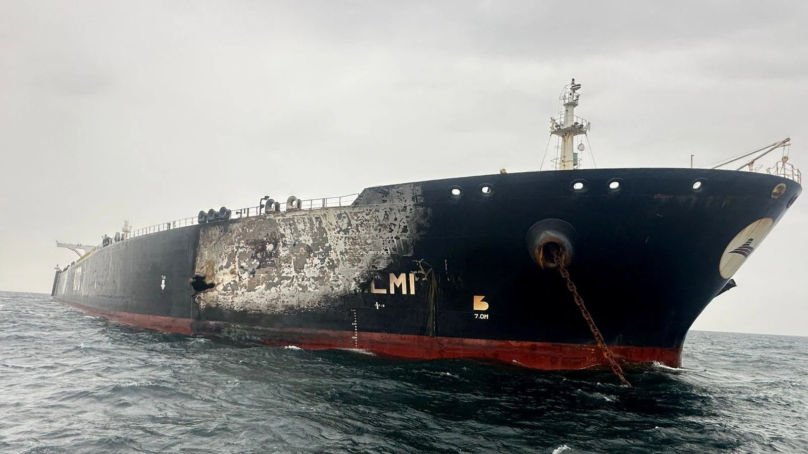 Auch ein Schiff wurde getroffen. 