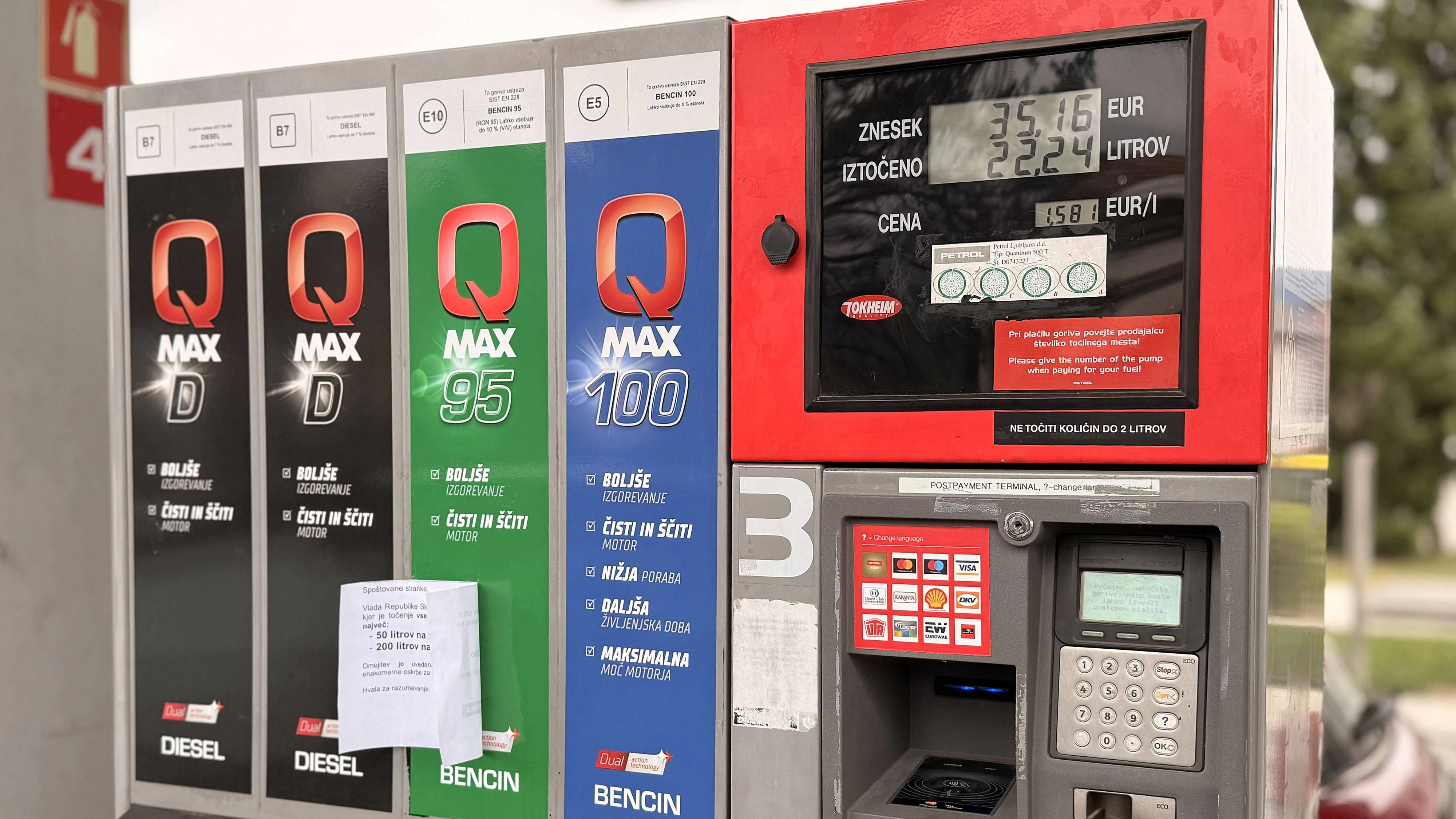 Bis Mitternacht galten diese Spritpreise an einer Petrol-Tankstelle in Slowenien. Am Dienstag (31. März) wurde alles teurer.