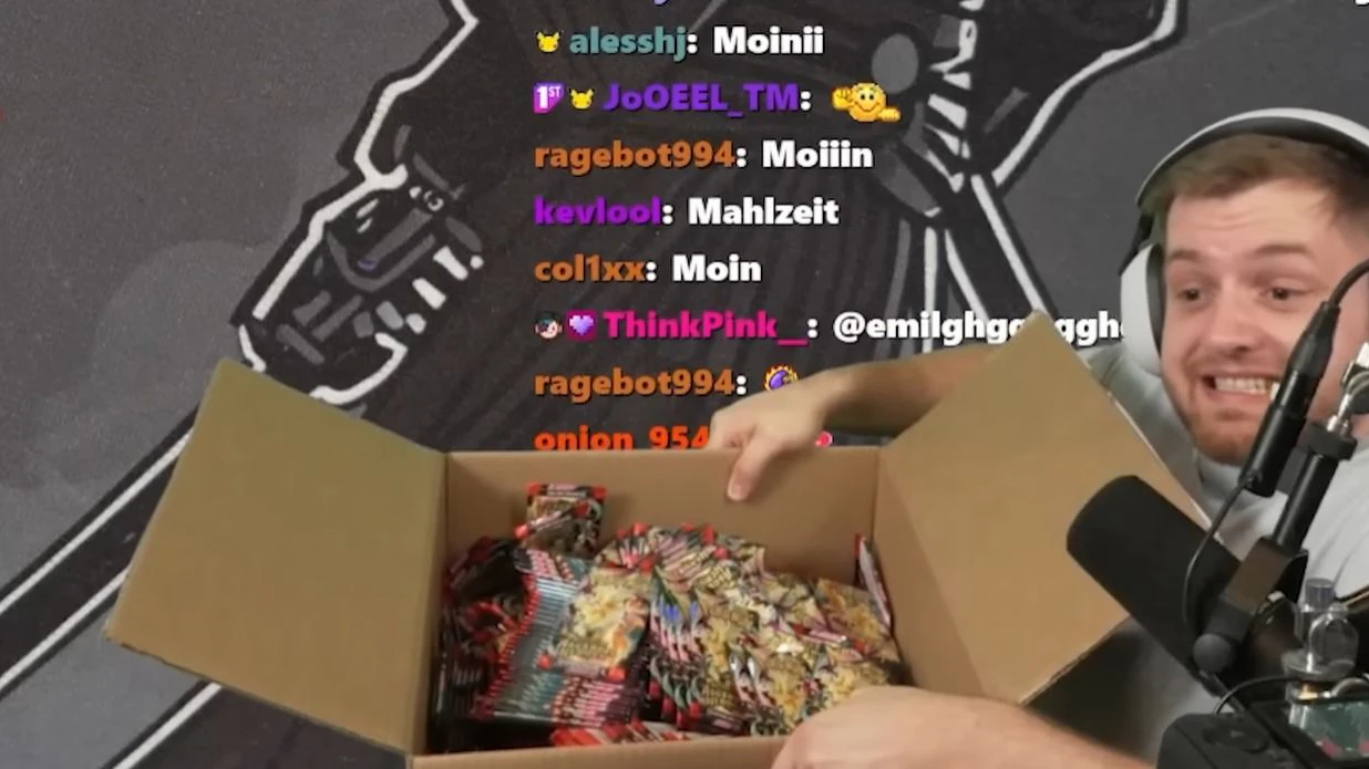 Trymacs zeigt seine Packerl.