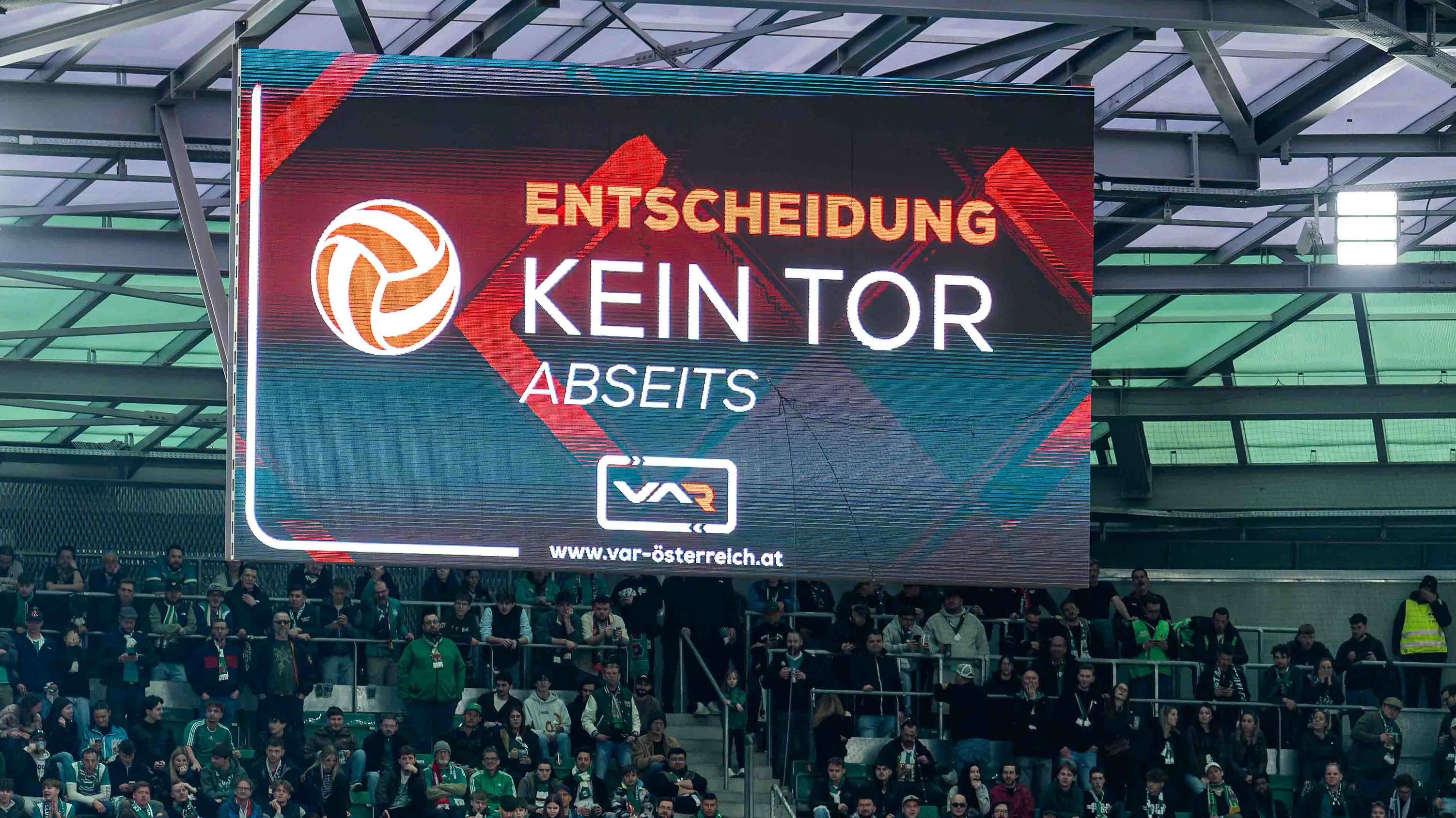 Heute.at - Fix! FIFA lässt eine neue Abseits-Regel testen