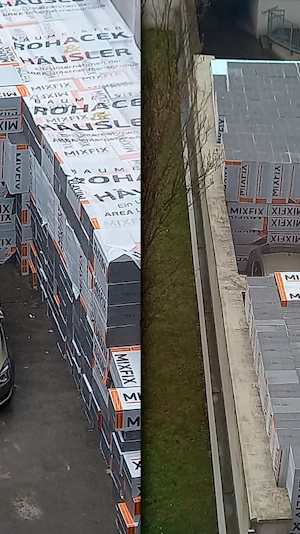 Auto in Ottakring von Dämmplatten "eingepackt": Sanierungsarbeiten in Wien führen zu kurioser Szene und sorgen für Ärger im Innenhof.