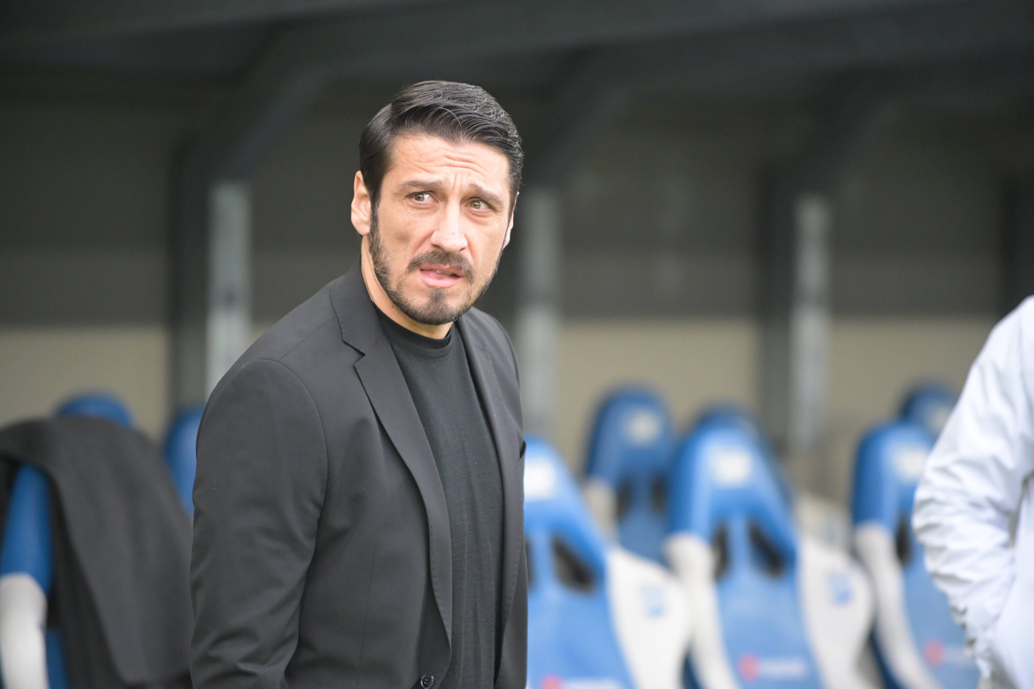 Heute.at - Türkei-Trainer bricht zusammen und muss ins Spital