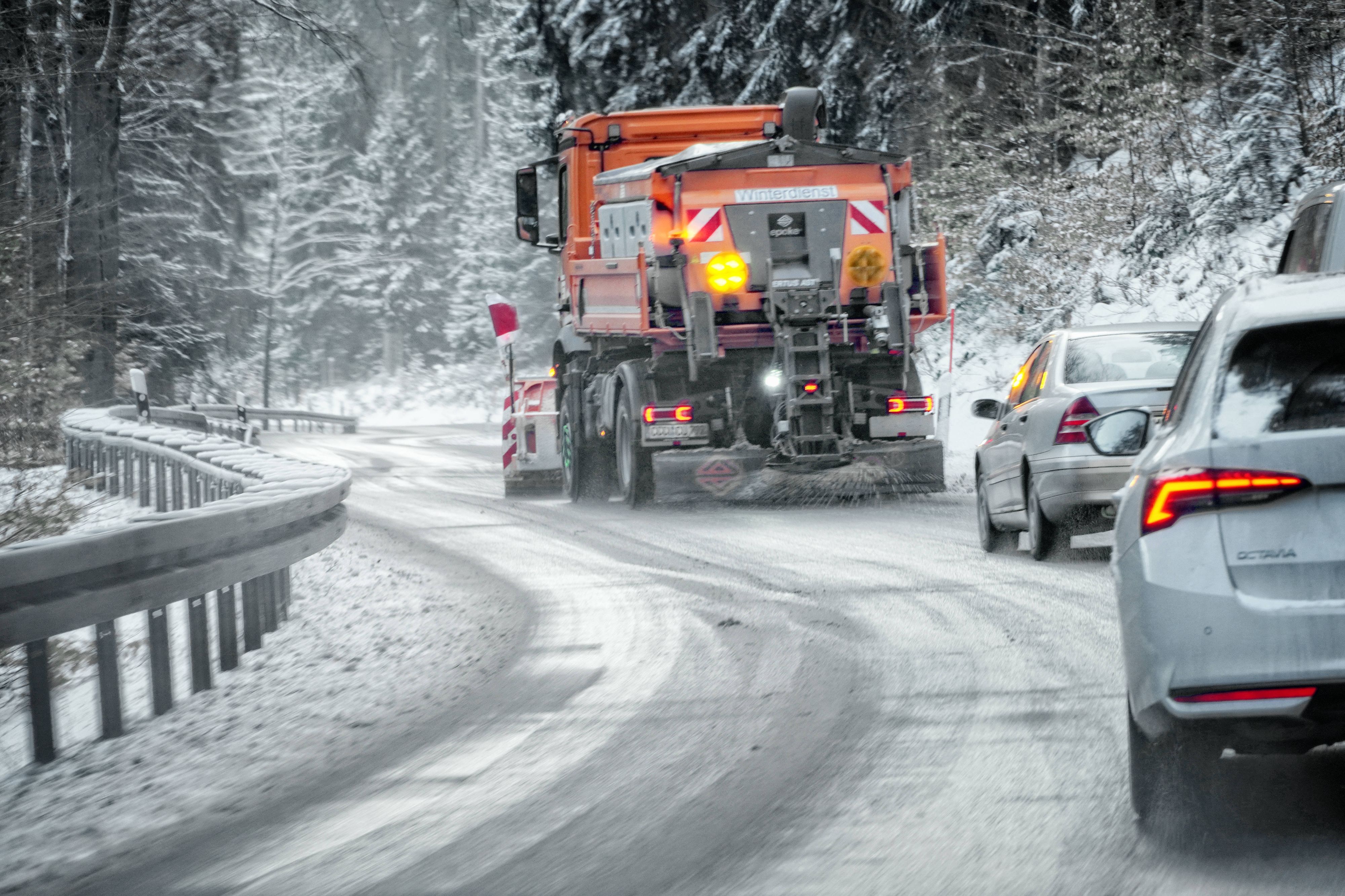 Heute.at - Schneefall bis in die Täler – wo es jetzt weiß wird