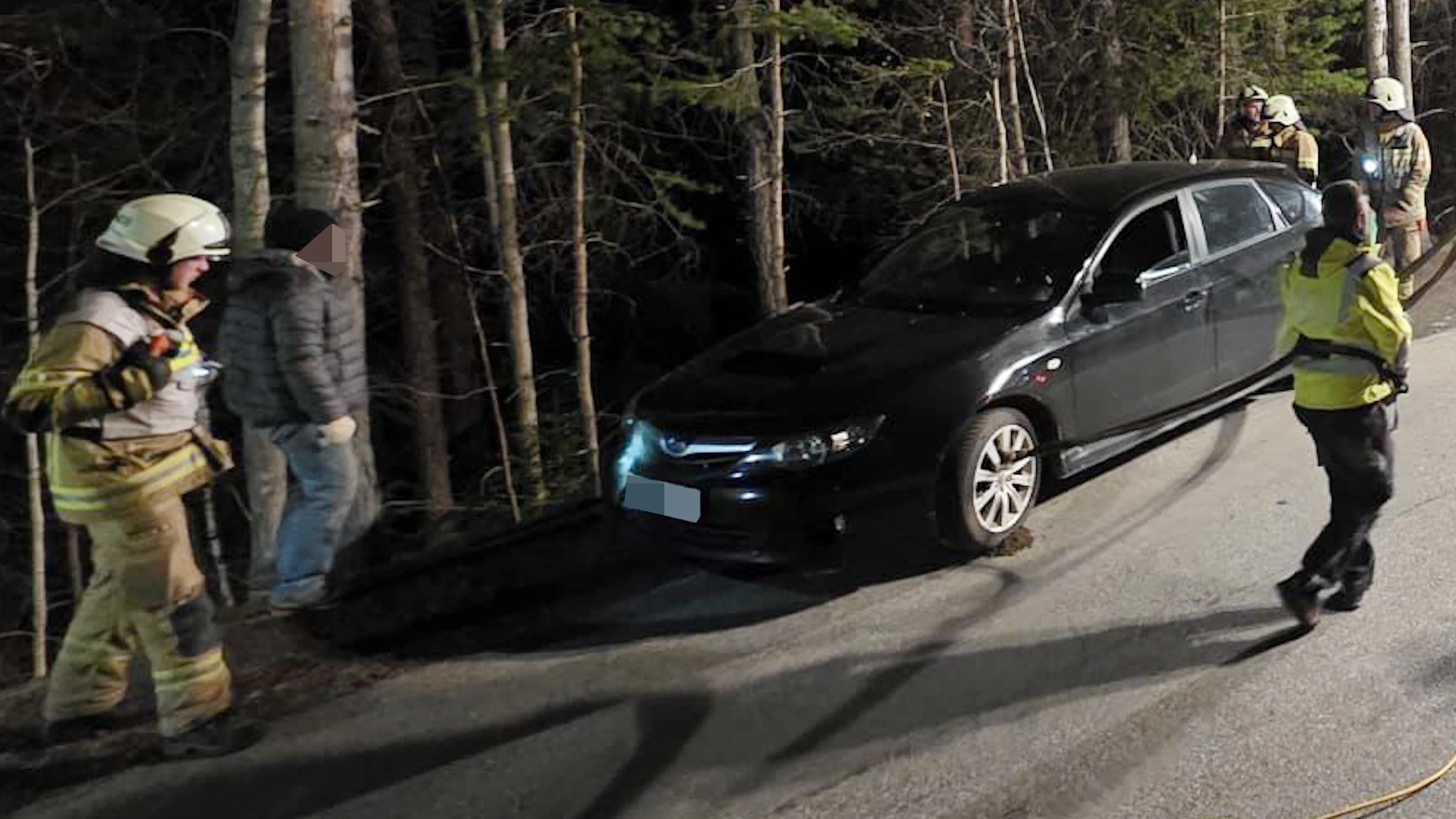 Heute.at - Autofahrer (44) geht nach Crash einfach nach Hause