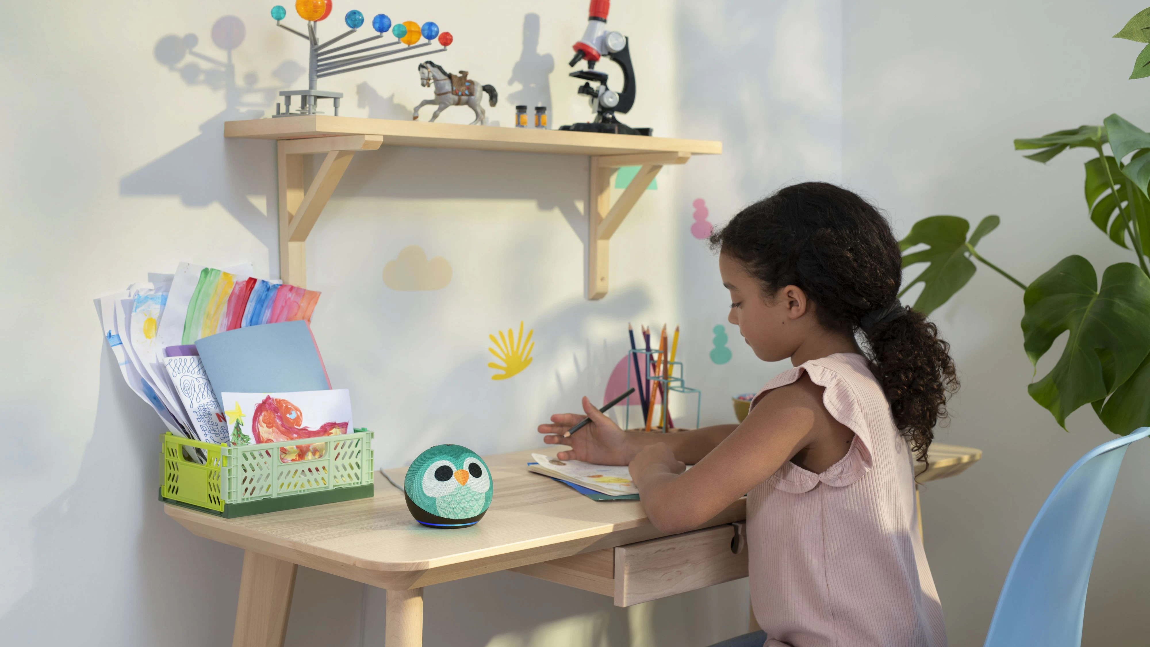 Den Echo Dot Kids gibt es im Drachen-, Eulen- sowie Regenbogenwirbel- oder Sternenstaub-Design.