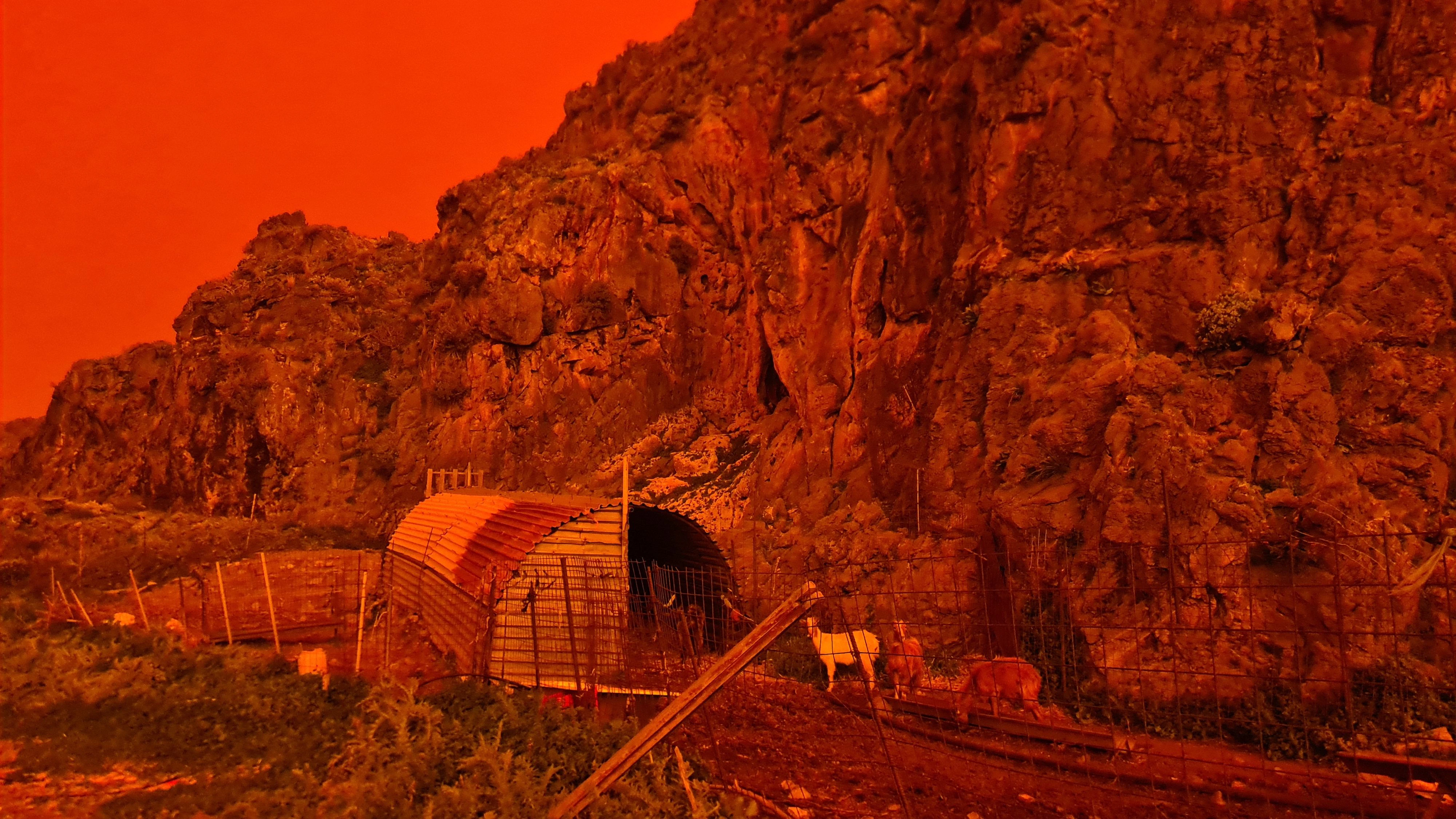 Heute.at - Himmel wird blutrot – Urlaubs-Chaos für Wiener Paar