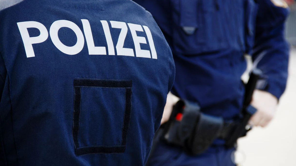 Heute.at - Tausende Euro futsch! Fake-Polizisten betrügen Wienerin