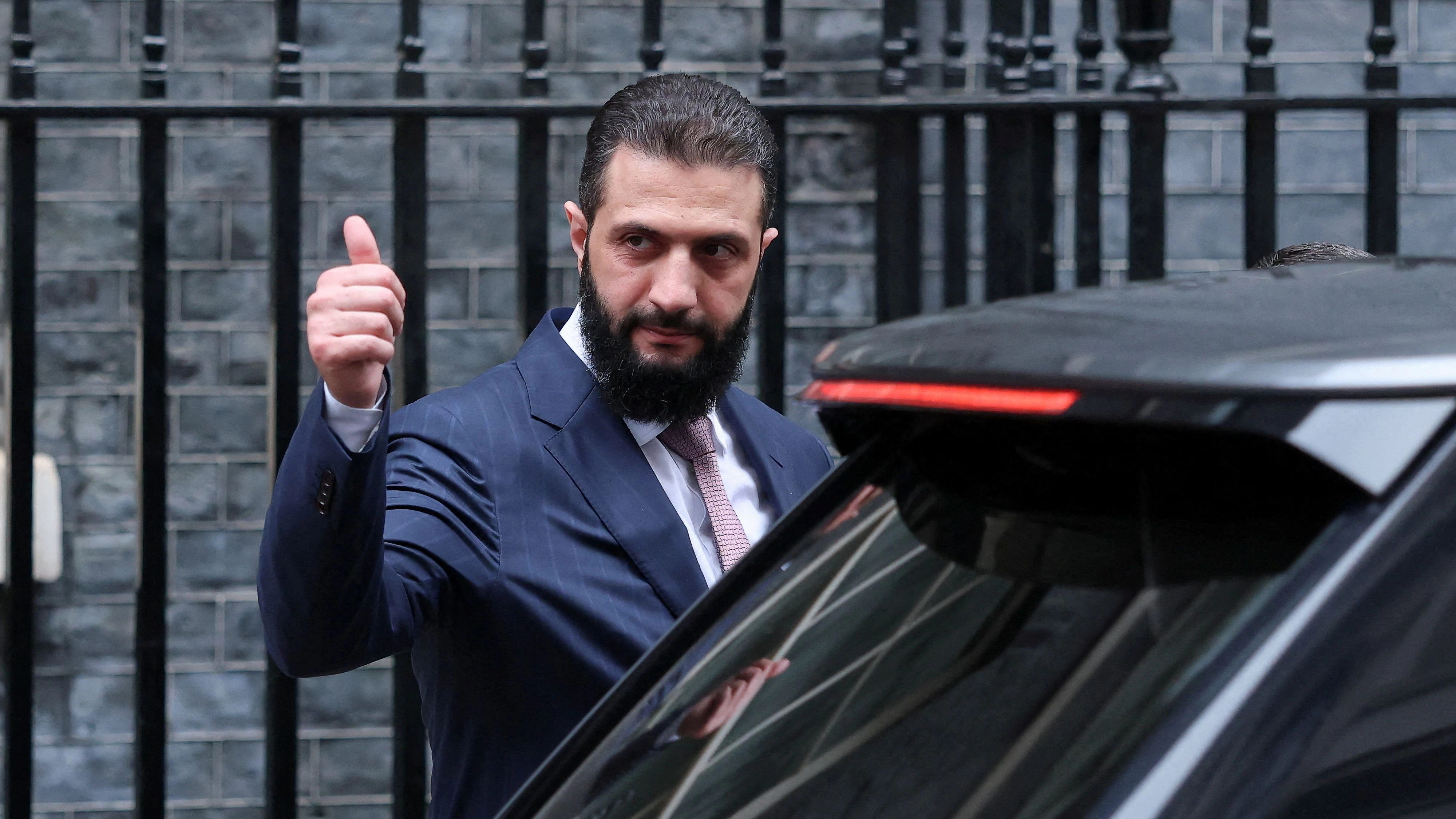 Heute.at - Syriens Präsident scheitert an Wasserflasche