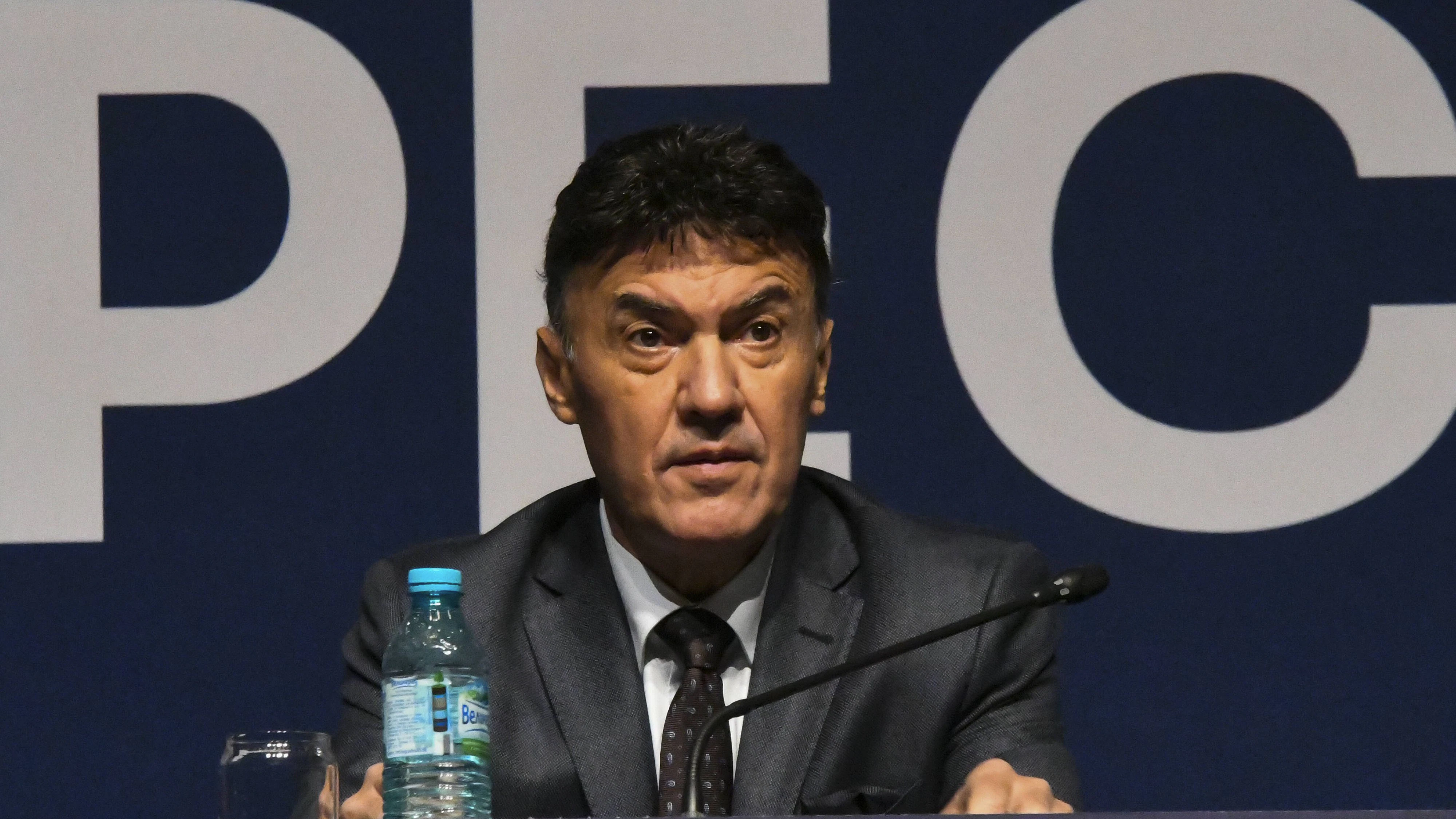 Heute.at - Nach Schlaganfall – Trauer um Torhüter Ikone (63)